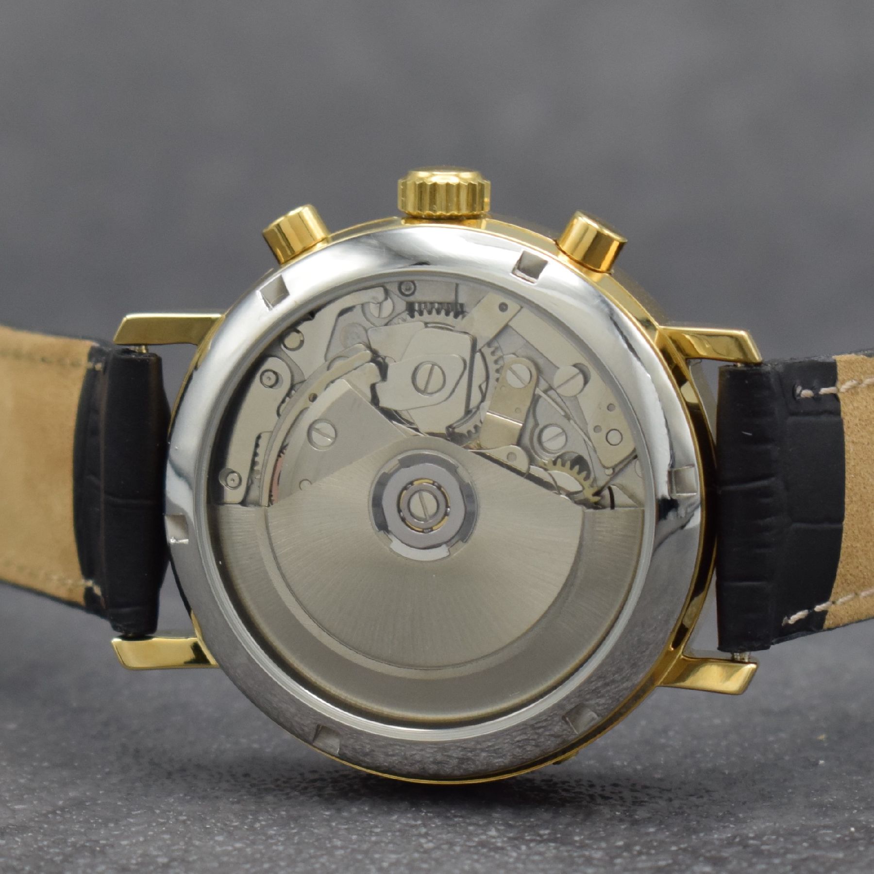Detail e: GUINAND nahezu neuwertige Herrenarmbanduhr mit Chronograph & Kalender, Schweiz um 2000, Automatik, verg. Geh. beids. vergl., Stahlboden geschr., ...