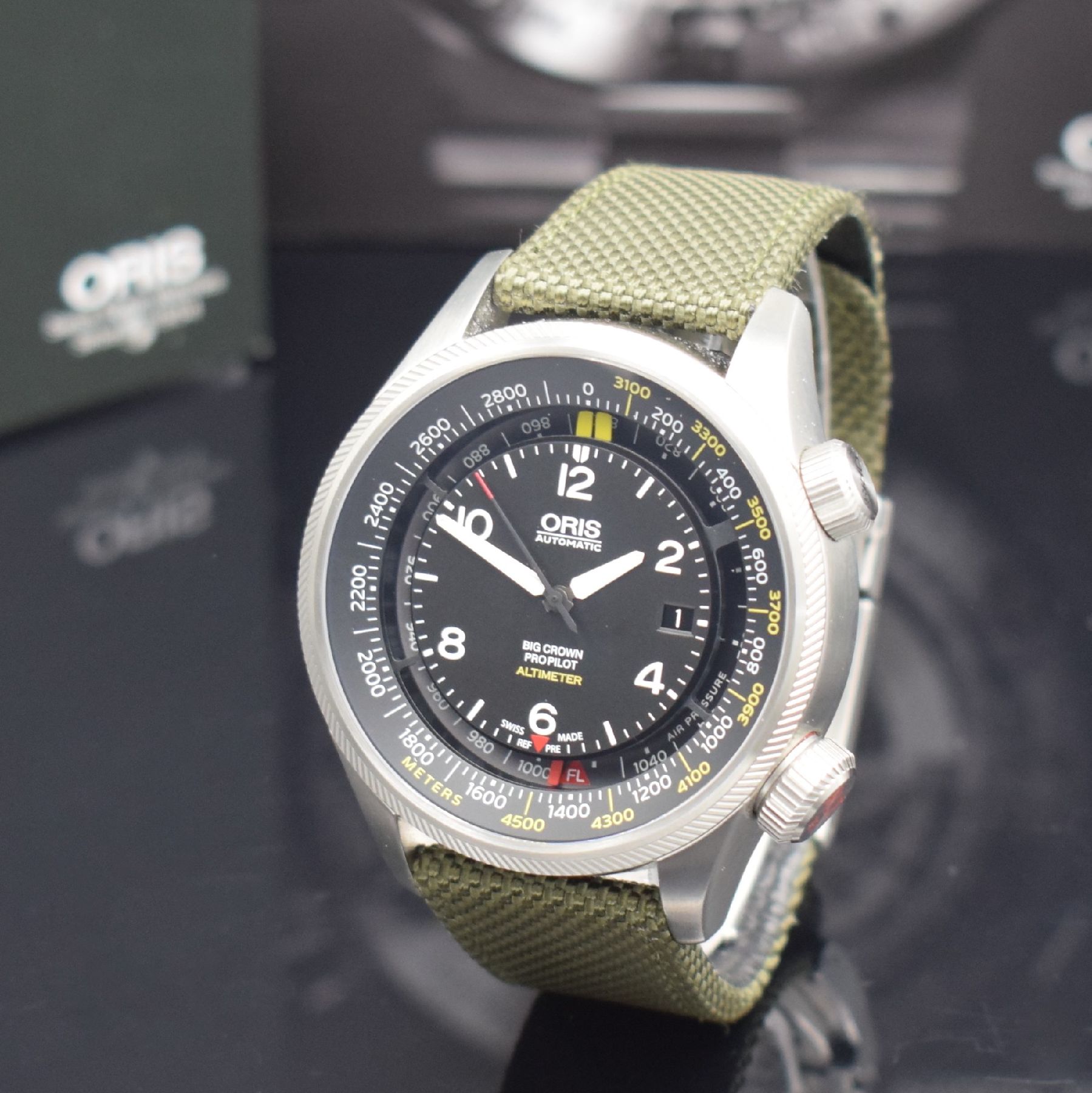 Detail a: ORIS Herrenarmbanduhr Big Crown Propilot Altimester Referenz 01 733 7705 4164, Automatik, massives Edelstahlgeh. inkl. orig. Band m. Faltschl., Boden ...