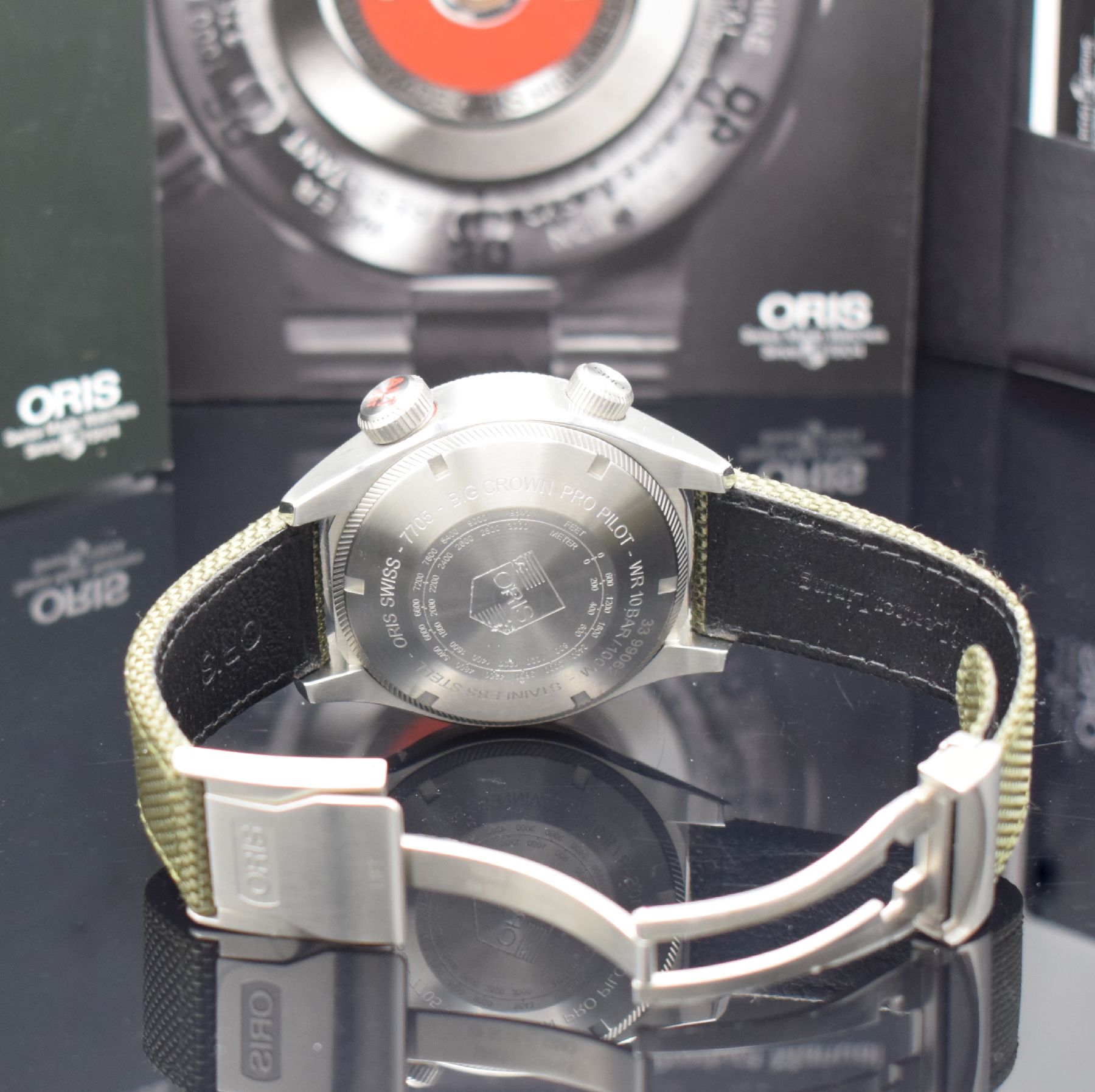 Detail e: ORIS Herrenarmbanduhr Big Crown Propilot Altimester Referenz 01 733 7705 4164, Automatik, massives Edelstahlgeh. inkl. orig. Band m. Faltschl., Boden ...