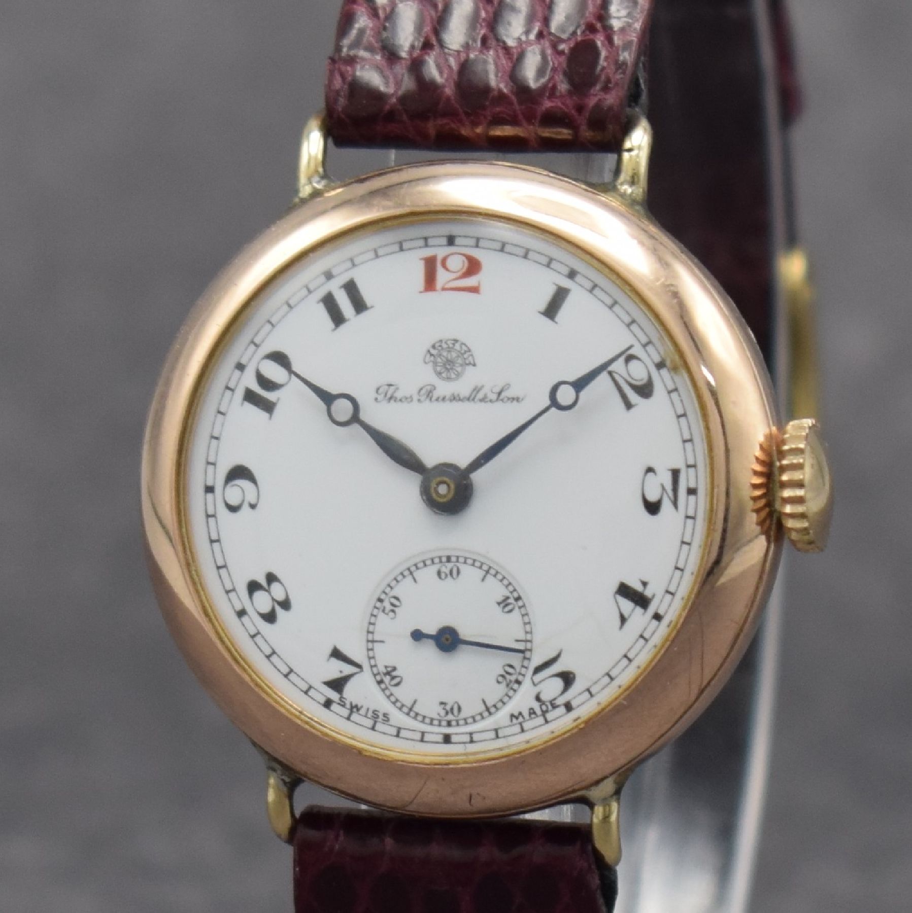 Detail c: THOMAS RUSSEL & SON Armbanduhr in RoseG 375/000, Handaufzug, Schweiz/England um 1930, 3-teil. Geh., Scharnierboden, Glasrand aufgedr., Emailzifferbl. ...
