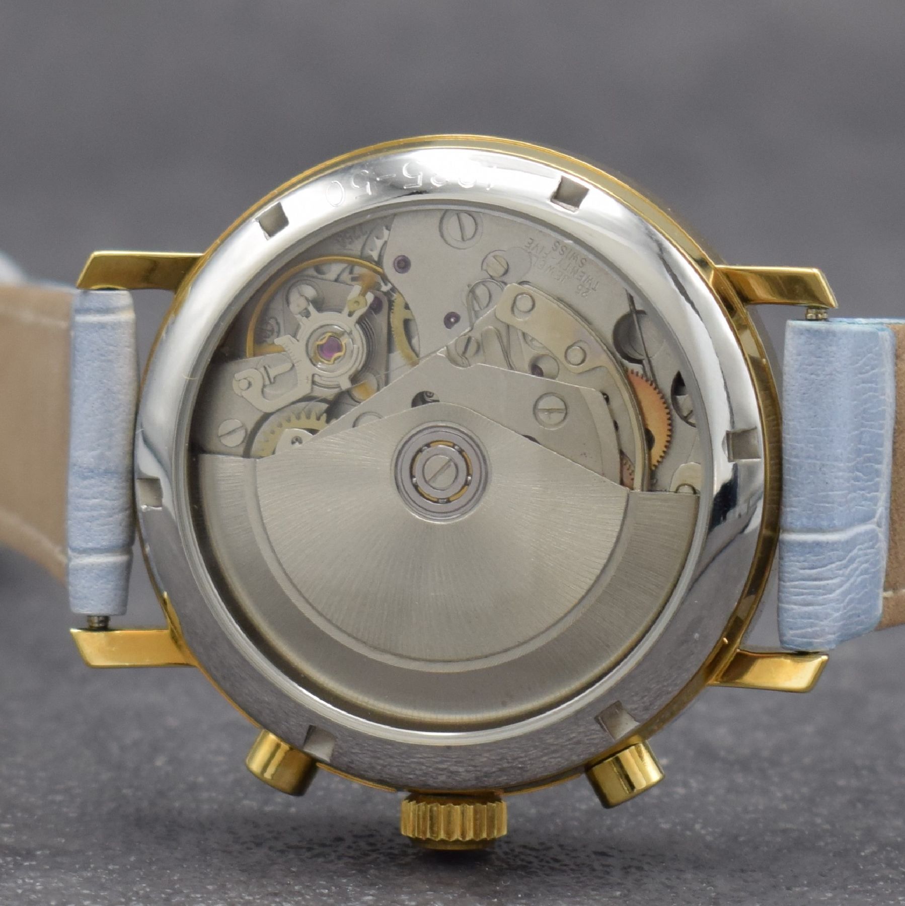 Detail e: GUINAND nahezu neuwertige Herrenarmbanduhr mit Chronograph, Schweiz um 2000, Automatik, verg. Gehäuse beids. vergl., Stahlboden geschr., blaues ...