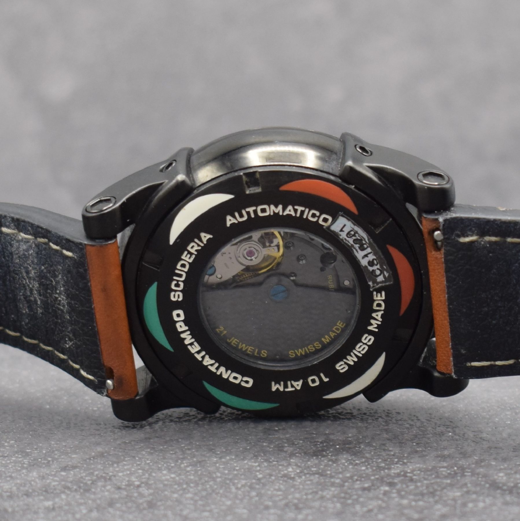 Detail e: SCUDERIA Italia Herrenarmbanduhr, Italien/ Schweiz um 2015, Automatik, beids. vergl., geschwärztes Geh., Boden & Krone verschr., Lederbd. m. orig. ...