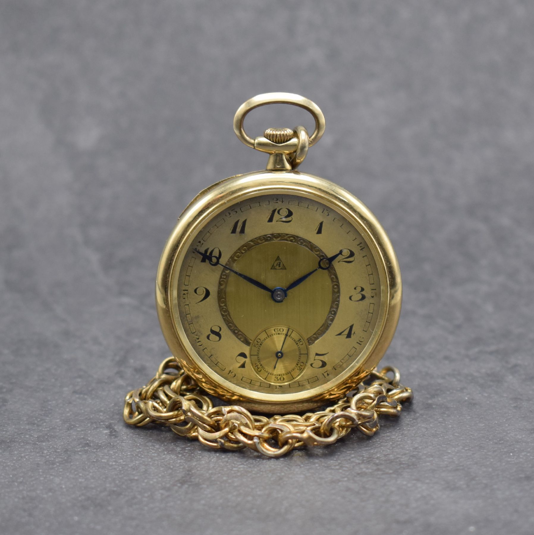 ALPINA offene Taschenuhr in GG 585/000, Schweiz um 1915, Rückdeckel mit Monogramm & innen m. Widmung, Metallcuvette, Metallzifferblatt m. arab. ...