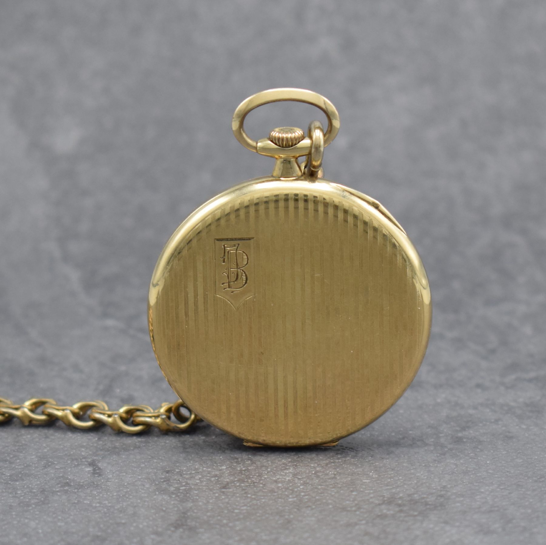 Detail a: ALPINA offene Taschenuhr in GG 585/000, Schweiz um 1915, Rückdeckel mit Monogramm & innen m. Widmung, Metallcuvette, Metallzifferblatt m. arab. ...
