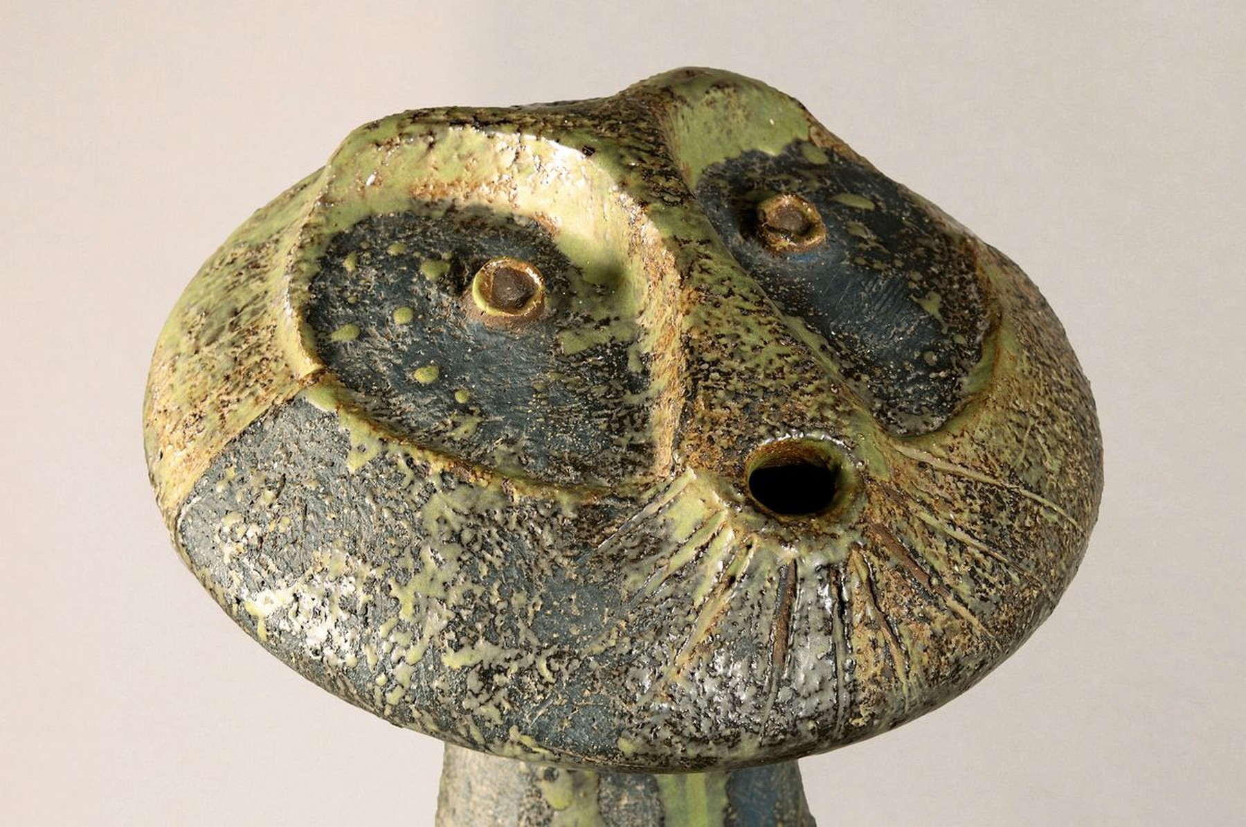 Detail b: Eva Fritz-Lindner, 1933 Düsseldorf - 2017 Karlsruhe, bekannte Karlsruher Bildhauerin, sie entwarf mehrere hundert Werke, Tierskulpturen, Gefäße ...