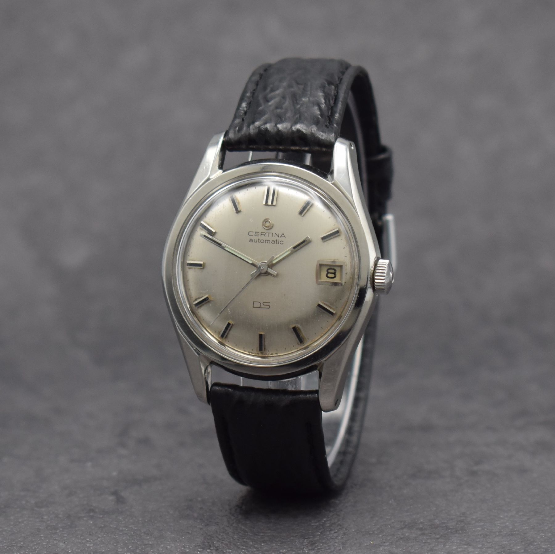Detail b: CERTINA DS Herrenarmbanduhr in Stahl, Automatik, Schweiz um 1965, 2-tlg. Geh. Ref. 5801-112, verschr. "Turtle-Back"-Boden, silb. Zifferbl. ...