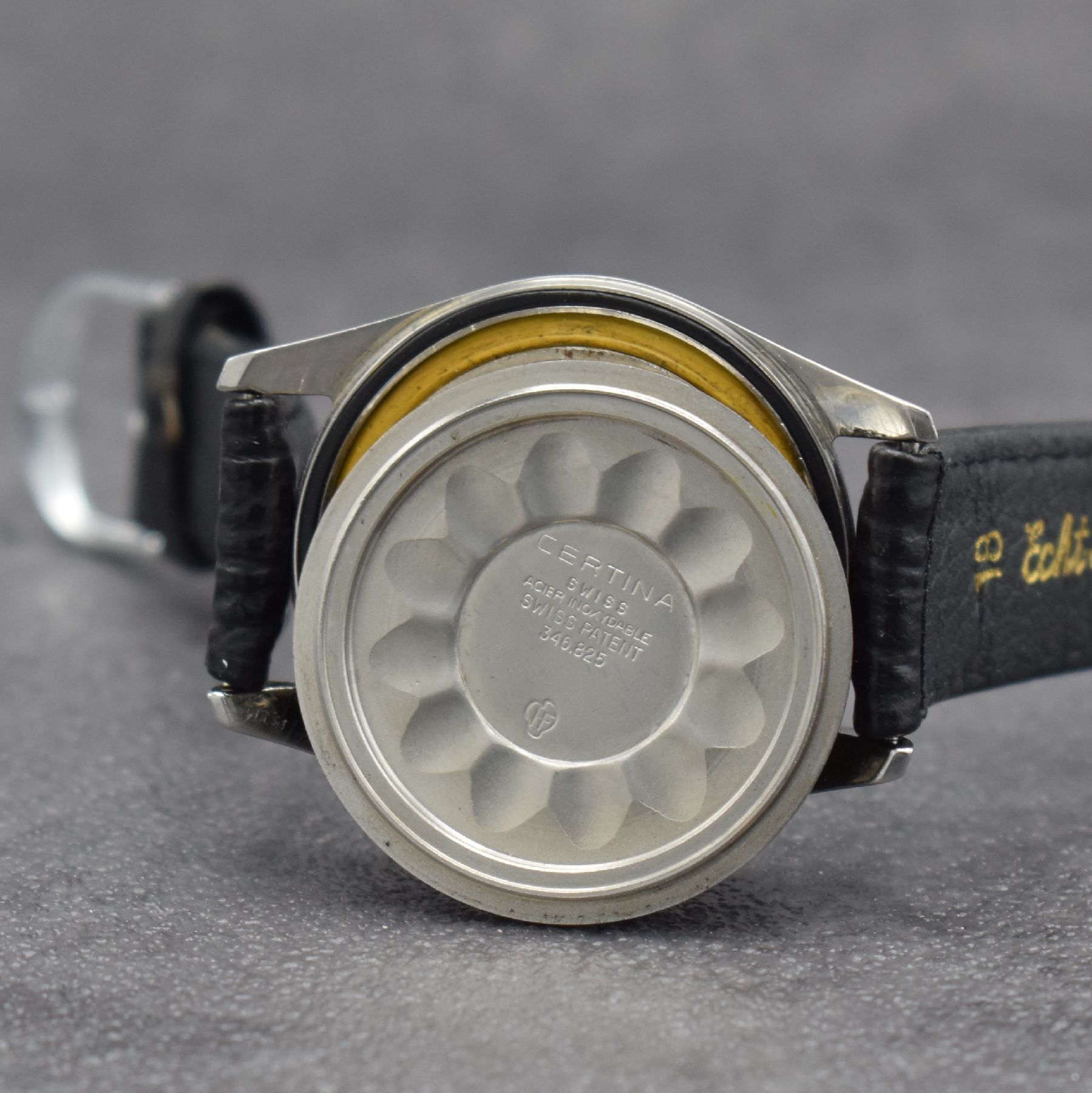 Detail h: CERTINA DS Herrenarmbanduhr in Stahl, Automatik, Schweiz um 1965, 2-tlg. Geh. Ref. 5801-112, verschr. "Turtle-Back"-Boden, silb. Zifferbl. ...