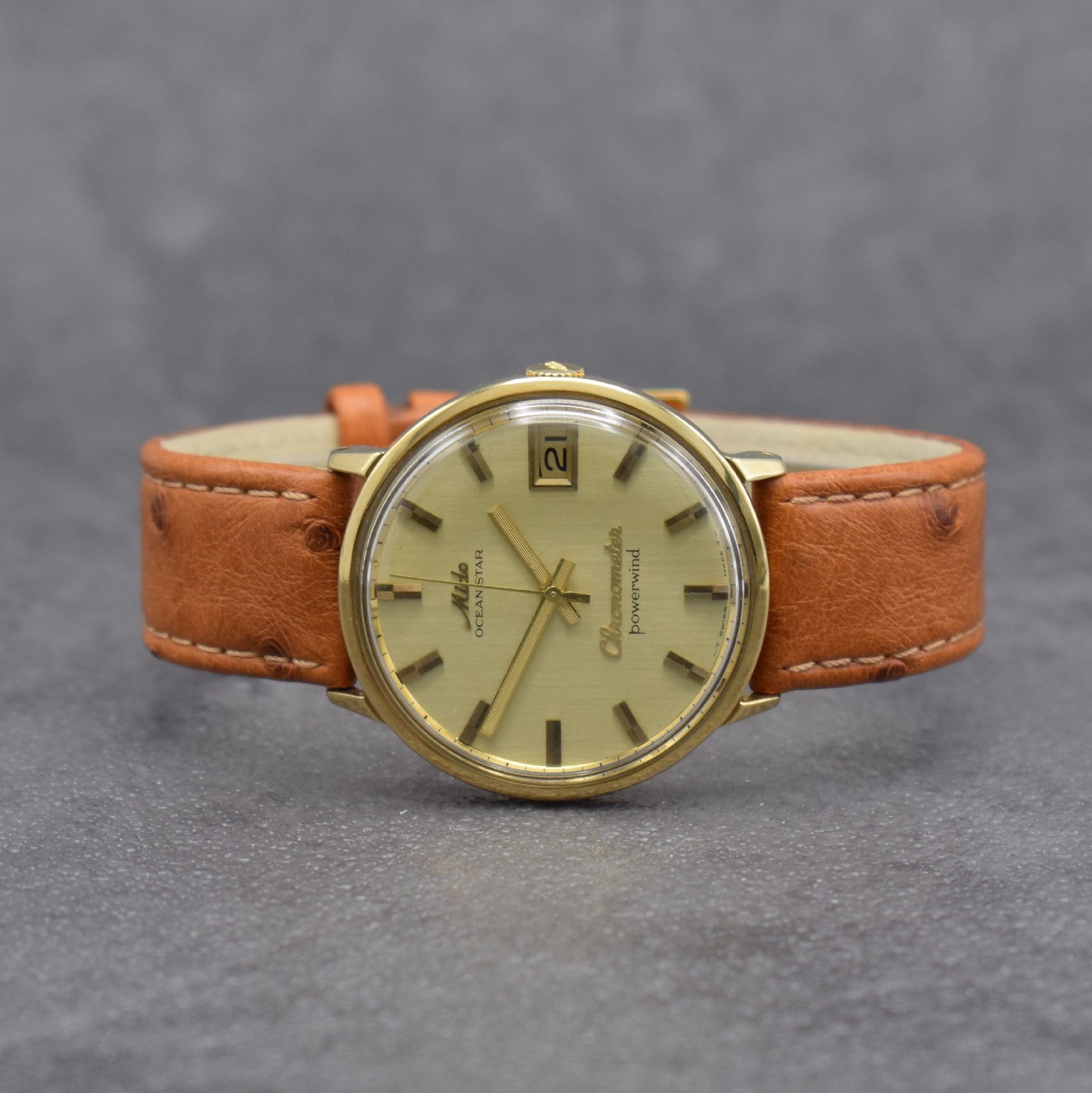 MIDO seltener Armbandchronometer Ocean Star in GG 585/000, Schweiz um 1965, Automatik, Monocoque-Geh., gold. Zifferbl. m. aufges. Std.-Ind., gold. ...