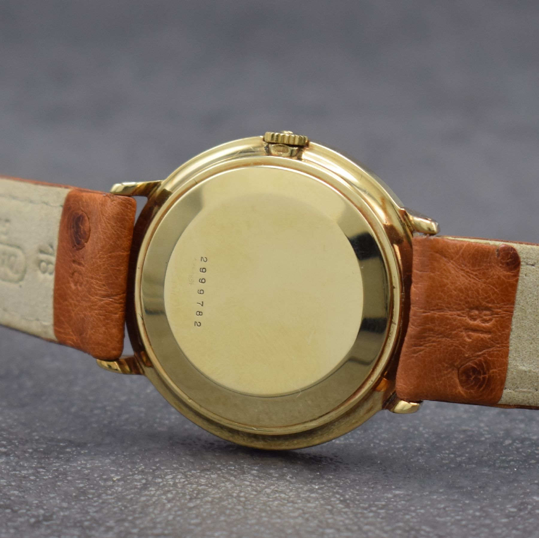Detail e: MIDO seltener Armbandchronometer Ocean Star in GG 585/000, Schweiz um 1965, Automatik, Monocoque-Geh., gold. Zifferbl. m. aufges. Std.-Ind., gold. ...