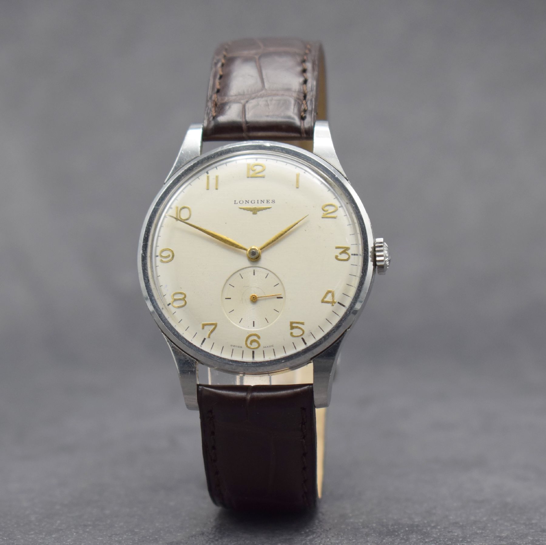 Detail b: LONGINES große Herrenarmbanduhr 38 mm in Stahl, Schweiz um 1953, Handaufzug, Ref. 4914, 3-teil. Gehäuse, Boden & Glasrand aufgedr., orig. Krone, ...
