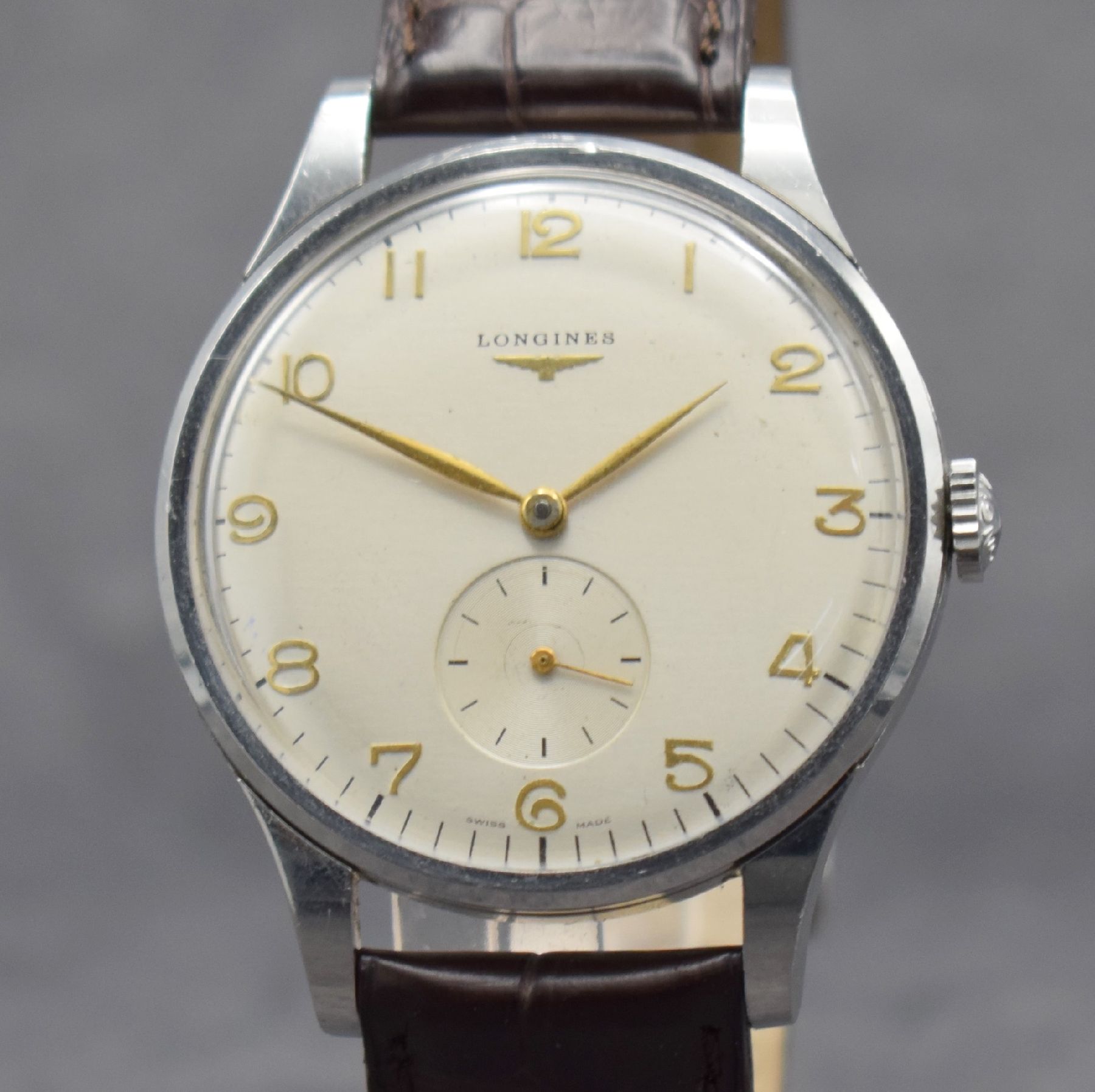 Detail c: LONGINES große Herrenarmbanduhr 38 mm in Stahl, Schweiz um 1953, Handaufzug, Ref. 4914, 3-teil. Gehäuse, Boden & Glasrand aufgedr., orig. Krone, ...