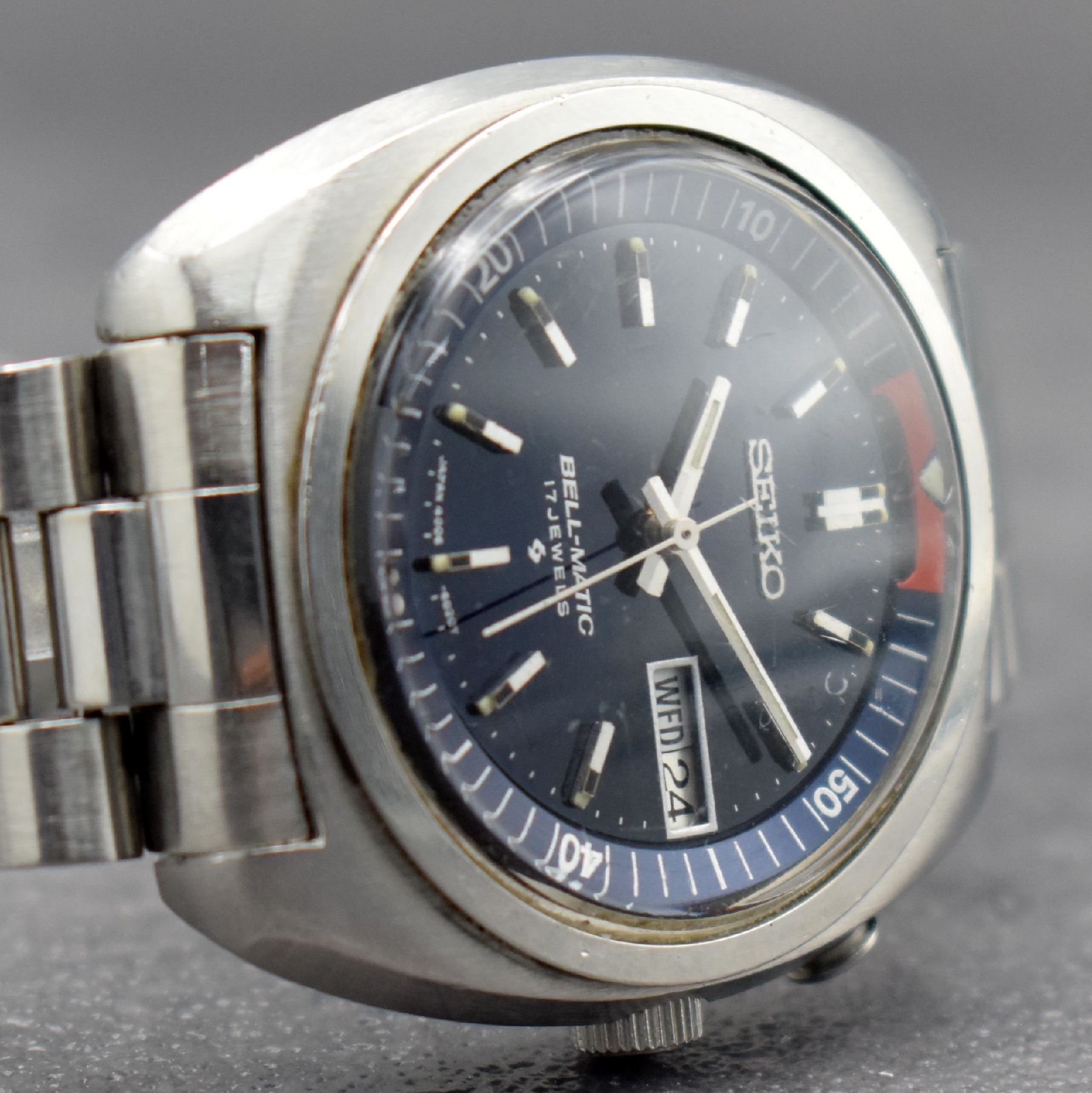 Detail c: SEIKO Bell-Matic Herrenarmbanduhr m. Wecker, Japan um 1970, Automatik, Ref. 4006-6031, Edelstahlgeh., Boden geschr., orig. Gliederband m. Faltschl., ...