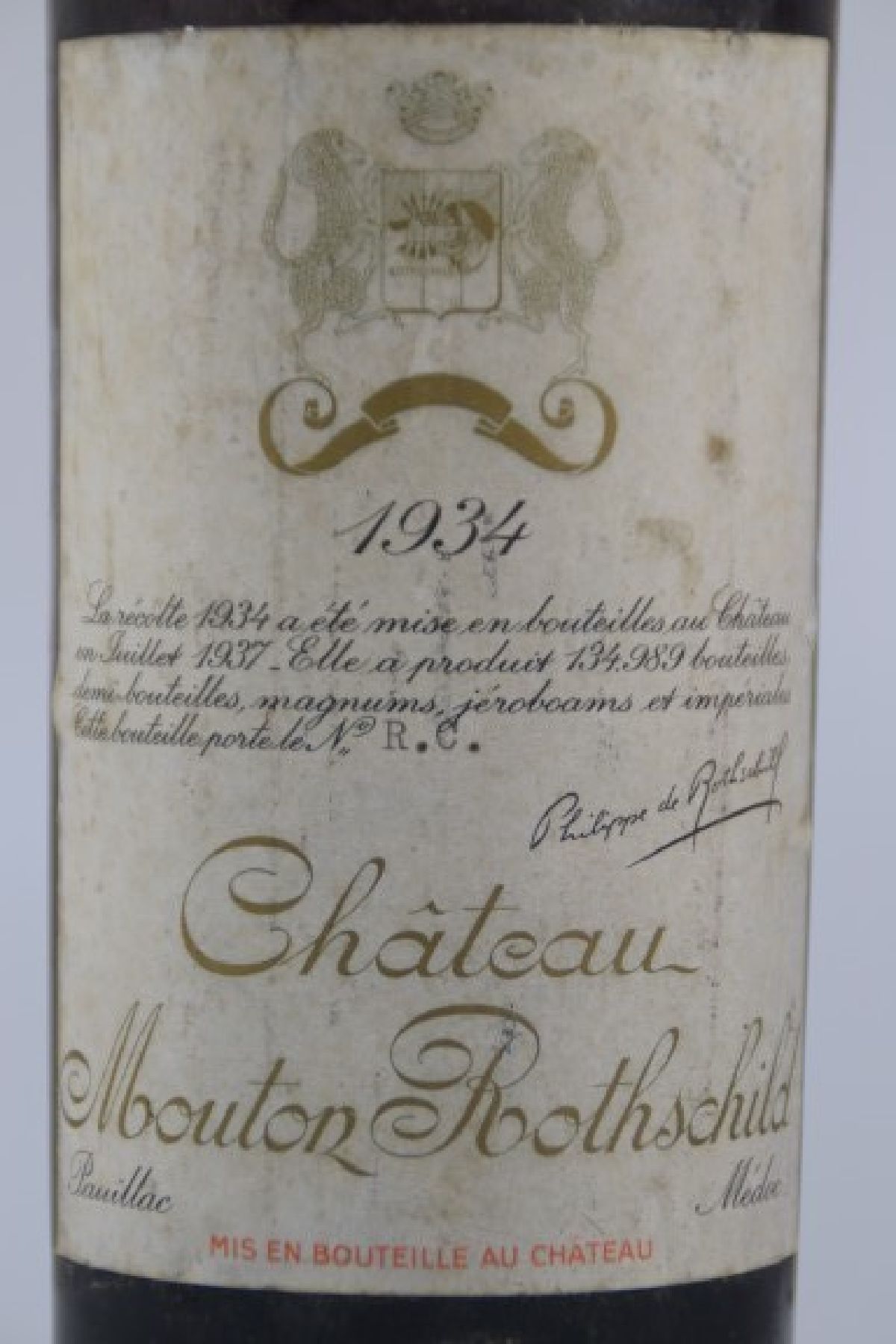 Detail a: 1 Flasche Chateau Mouton Rothschild 1934, Medoc, 75cl, orig. verkorkt, unverkostet, lower mid shoulder