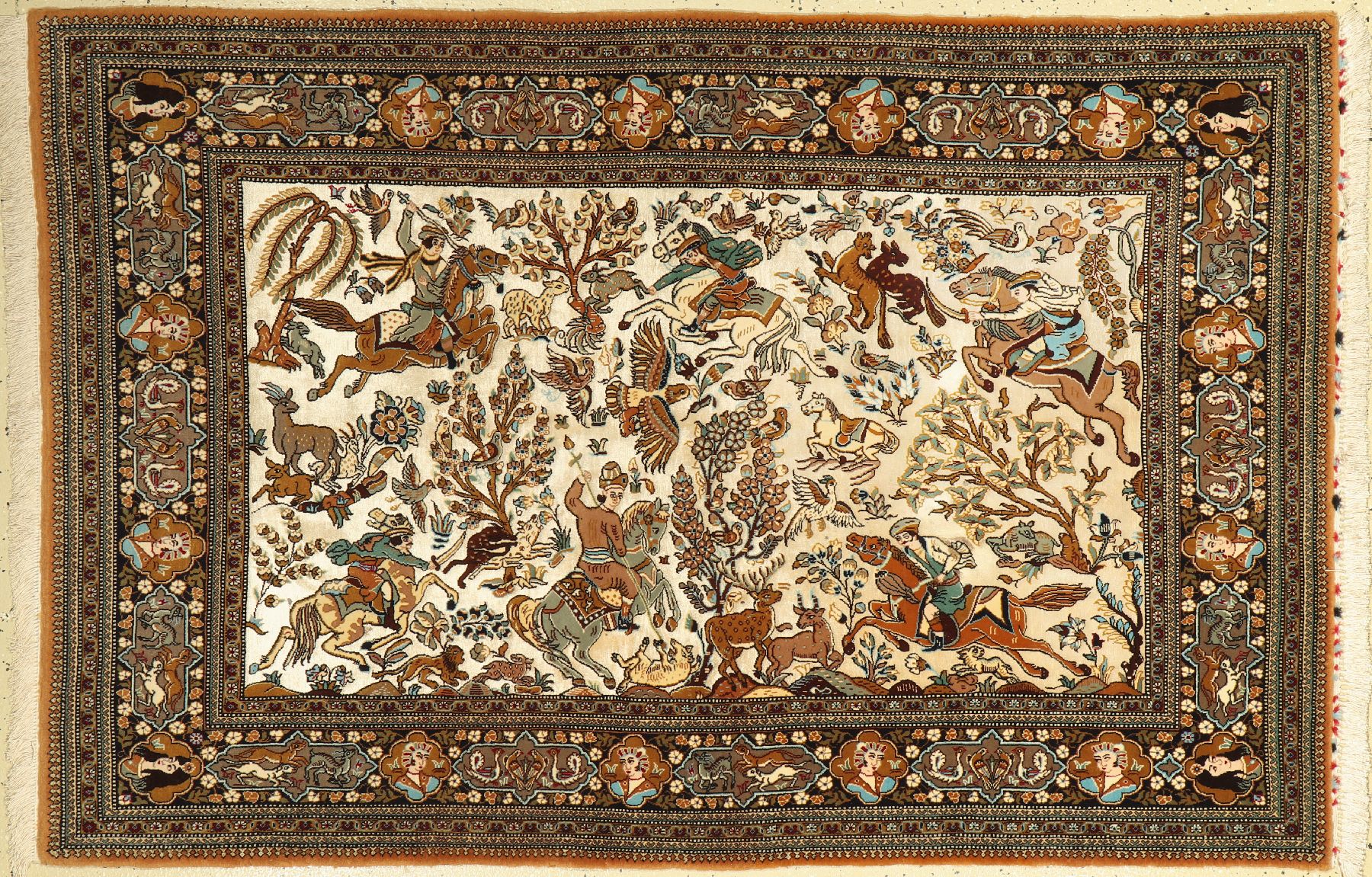 Ghom Kork,(Seidengrund), Persien, ca. 60 Jahre, Korkwolle mit und auf Seide, ca. 173 x 114 cm, guter Zustand