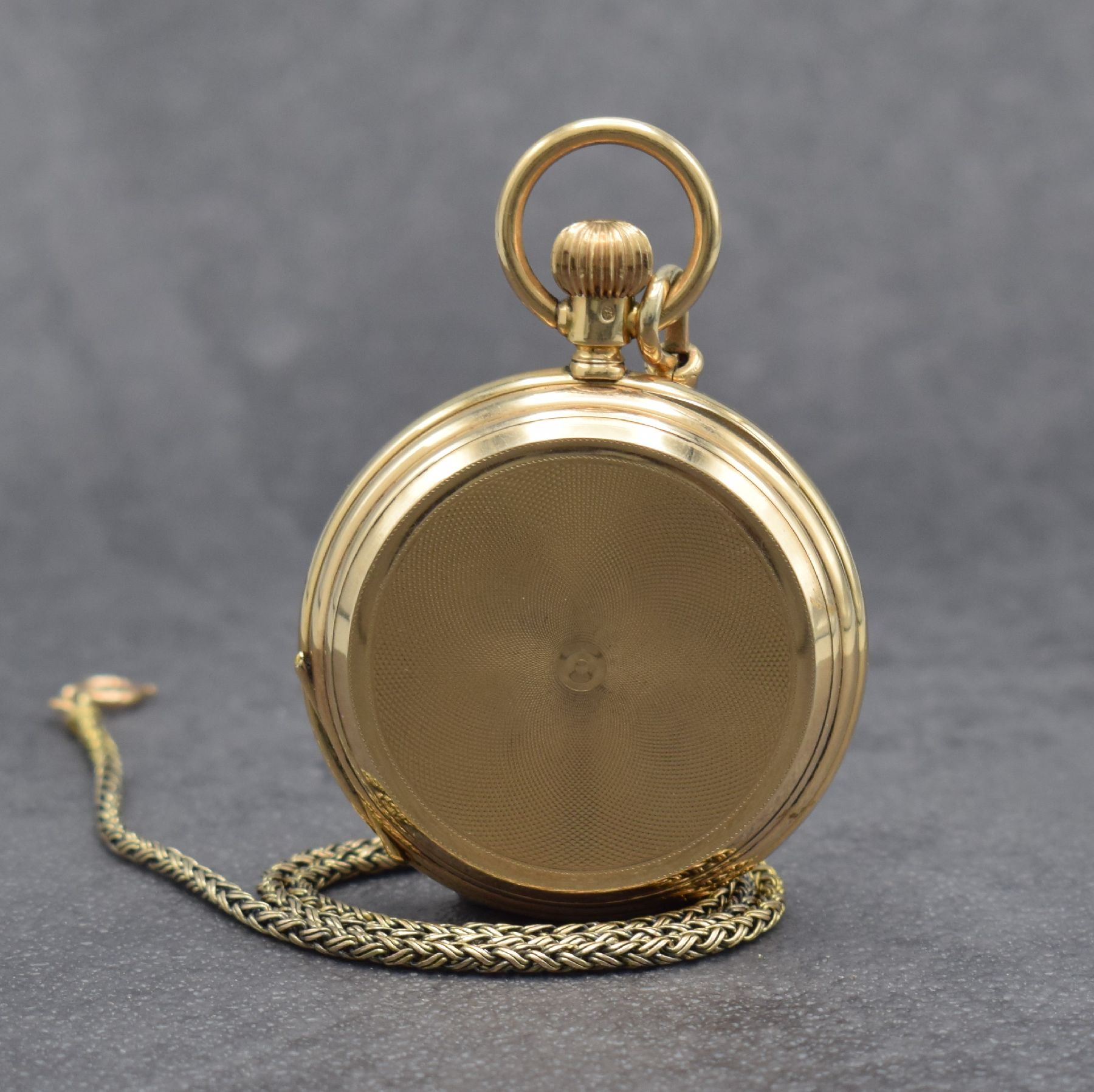Detail c: MONARD GENEVE Savonette Herrentaschenuhr in RG 585/000, Schweiz um 1880, an späterer GG 585/000 Kette, 3-Deckel Goldgeh. dell., versetzte ...