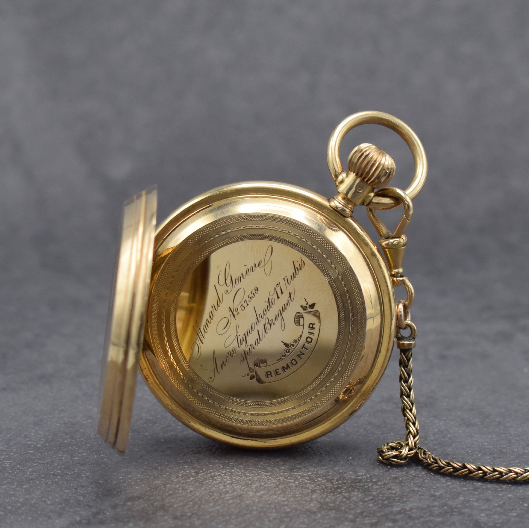 Detail e: MONARD GENEVE Savonette Herrentaschenuhr in RG 585/000, Schweiz um 1880, an späterer GG 585/000 Kette, 3-Deckel Goldgeh. dell., versetzte ...
