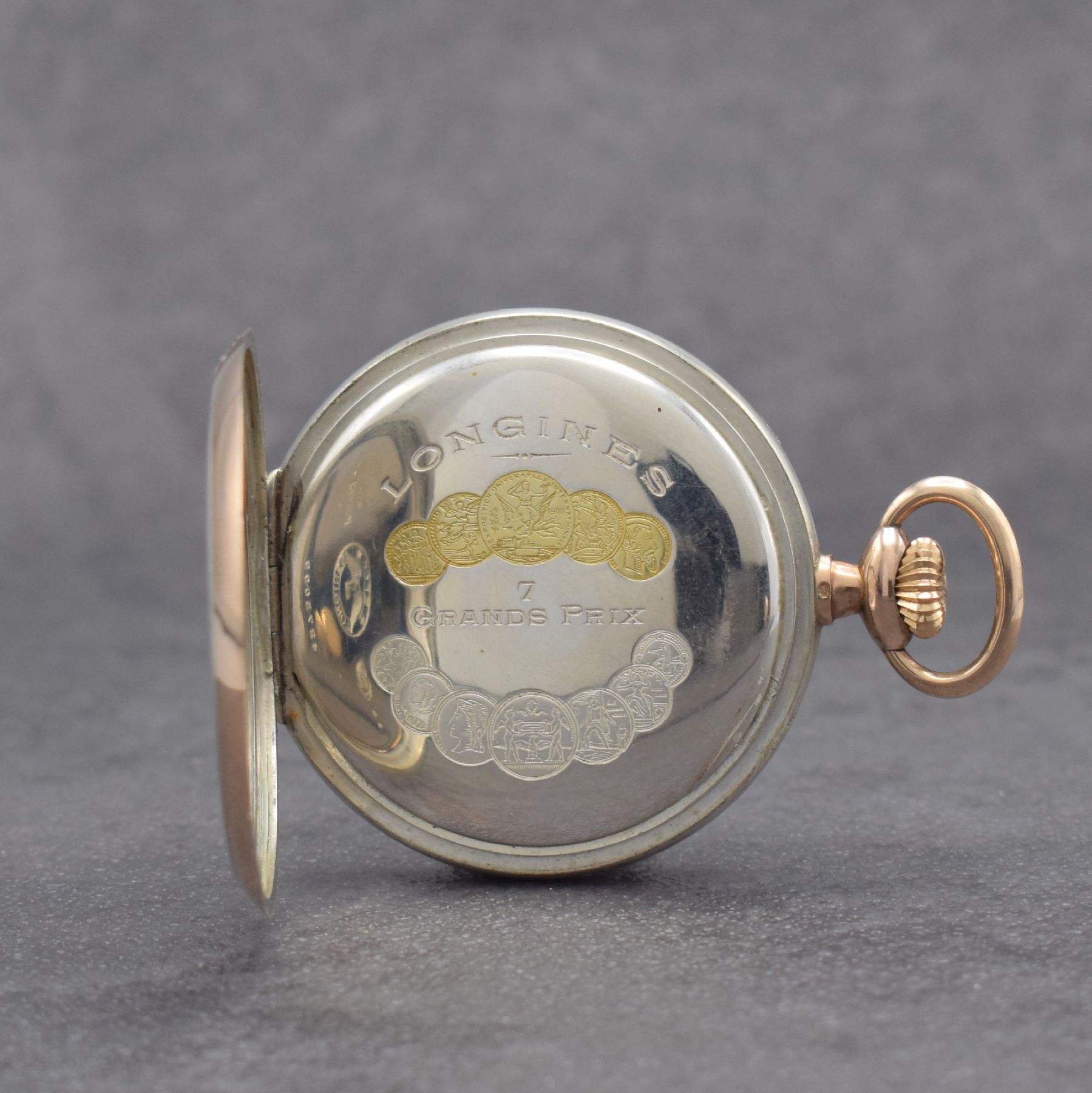Detail d: 2 Taschenuhren: 1.) Damensavonette in RG 585/000 & 2.) LONGINES Taschenuhr in Silber, Schweiz um 1900, 1.) 2-Deckel Goldgeh. dell., Emailzifferbl. m. ...