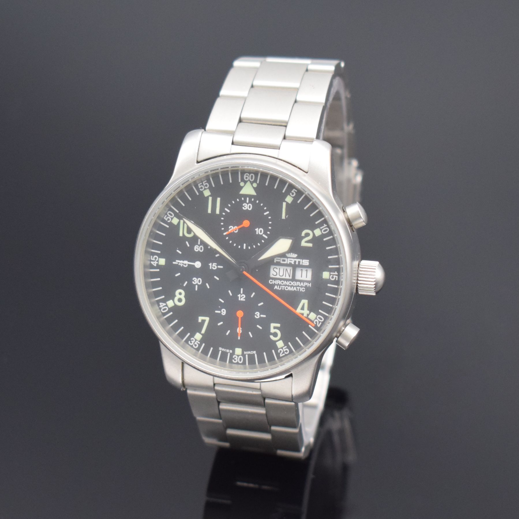 Detail b: FORTIS Herrenarmbanduhr mit Chronograph, Schweiz um 1995, Automatik, beids. vergl. Gehäuse, Boden geschr., Gliederband m. Faltschl., schwarzes ...