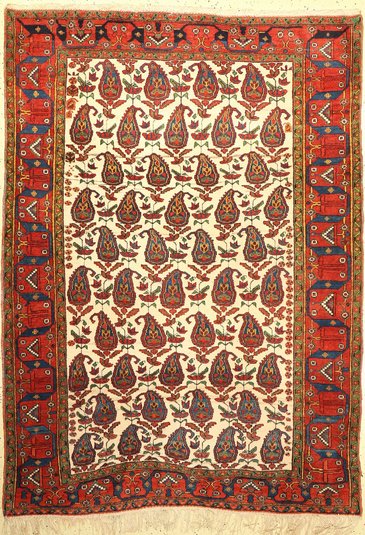 Weißgrundiger antiker Afschar, Persien, um 1910, Wolle geknüpft auf Baumwolle, ca. 196 x 142 cm, EHZ:2(guter Zustand).