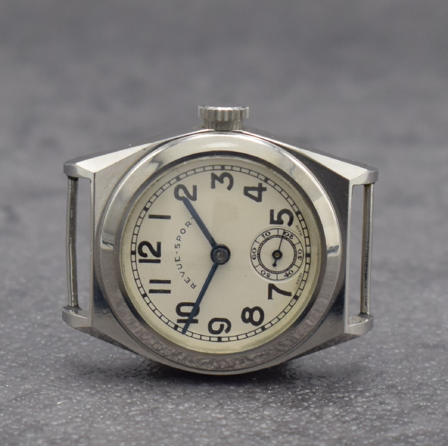Detail g: Konvolut 4 Armbanduhren, 2 x Revue-Sport, 1 x Mido, 1 x Rotary, alle Schweiz um 1940/50, Revue 1 x Geh. verschr., 1 x Boden aufgedr.,, silb. ...