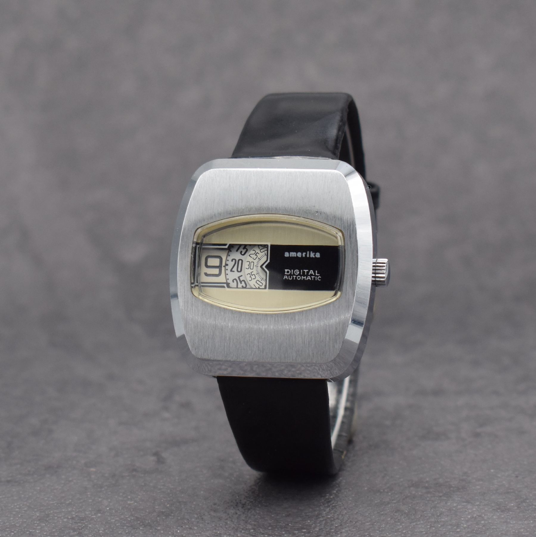 Detail f: Konvolut 3 Armbanduhren, alle Schweiz/Deutschland um 1970, alle in verchr. Metallgeh. m. Edelstahlböden, 1 x America Digital, Automatik, digitale ...