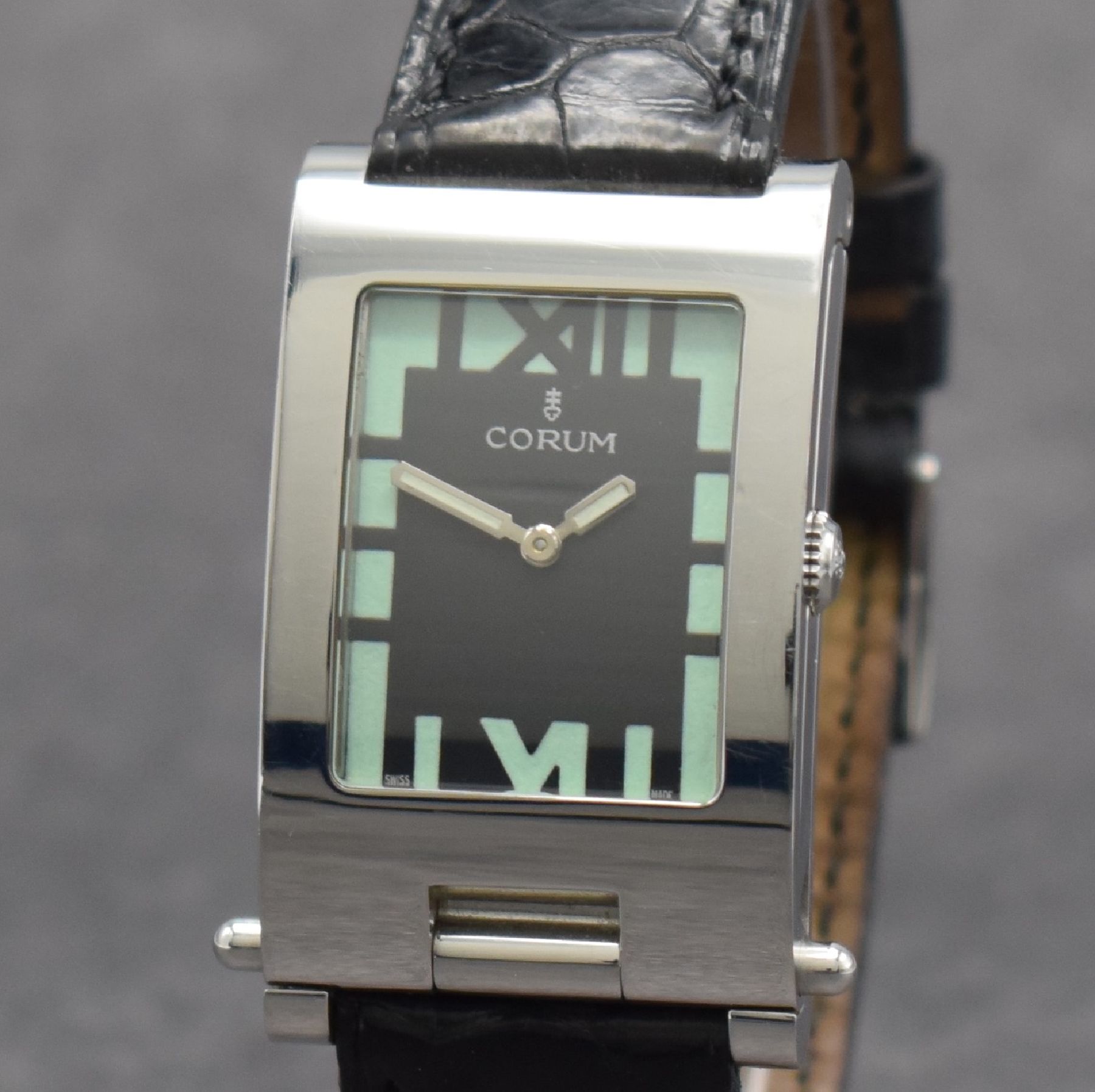 Detail c: CORUM Armbanduhr Serie Tabogan, Schweiz um 2000, Ref. 64.151.20, Edelstahlgeh. inkl. orig. Lederband m. orig. Dornschl., Oberteil zur Zeigerst. ...