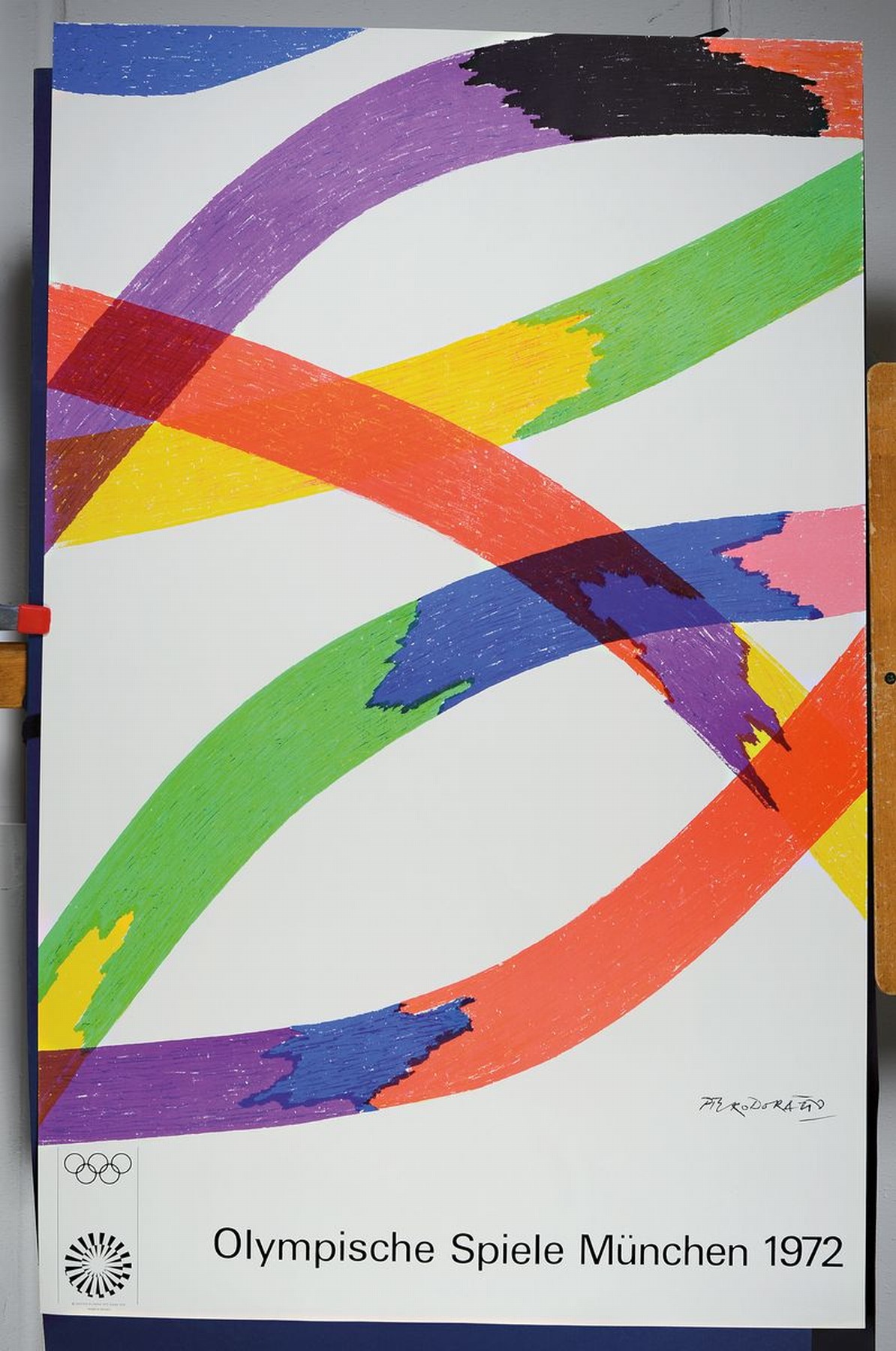 Detail l: 8 Original-graphische und 4 Reproduktions- Plakate der Olympischen Spiele München 1972 , Farblithographien bzw. Farbserigraphien, hier von: Victor ...