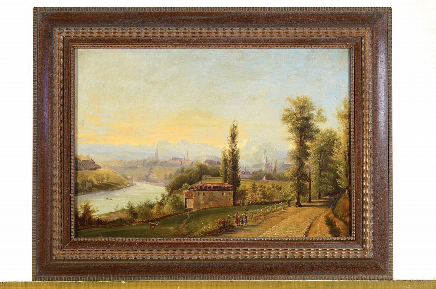 Detail k: Unbekannter Romantiker, deutsch, um 1840, Weite Landschaft mit Alpen im Hintergrund, Personen auf einem Weg, Ruderer auf dem Fluss, Öl/Lwd, ...