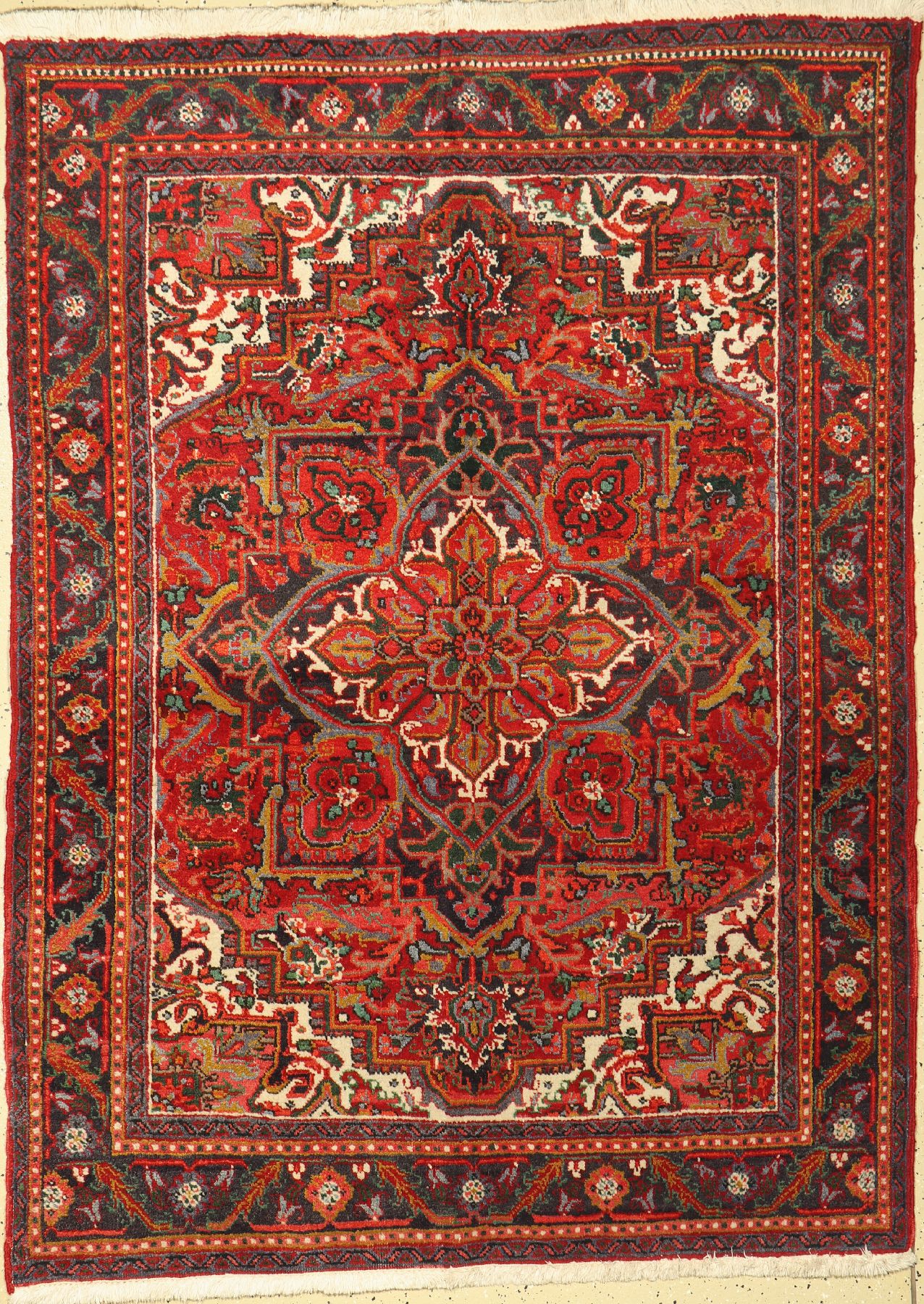 Heriz alt, Persien, um 1960, Wolle auf Baumwolle, ca. 196 x 145 cm, EHZ: 2-3