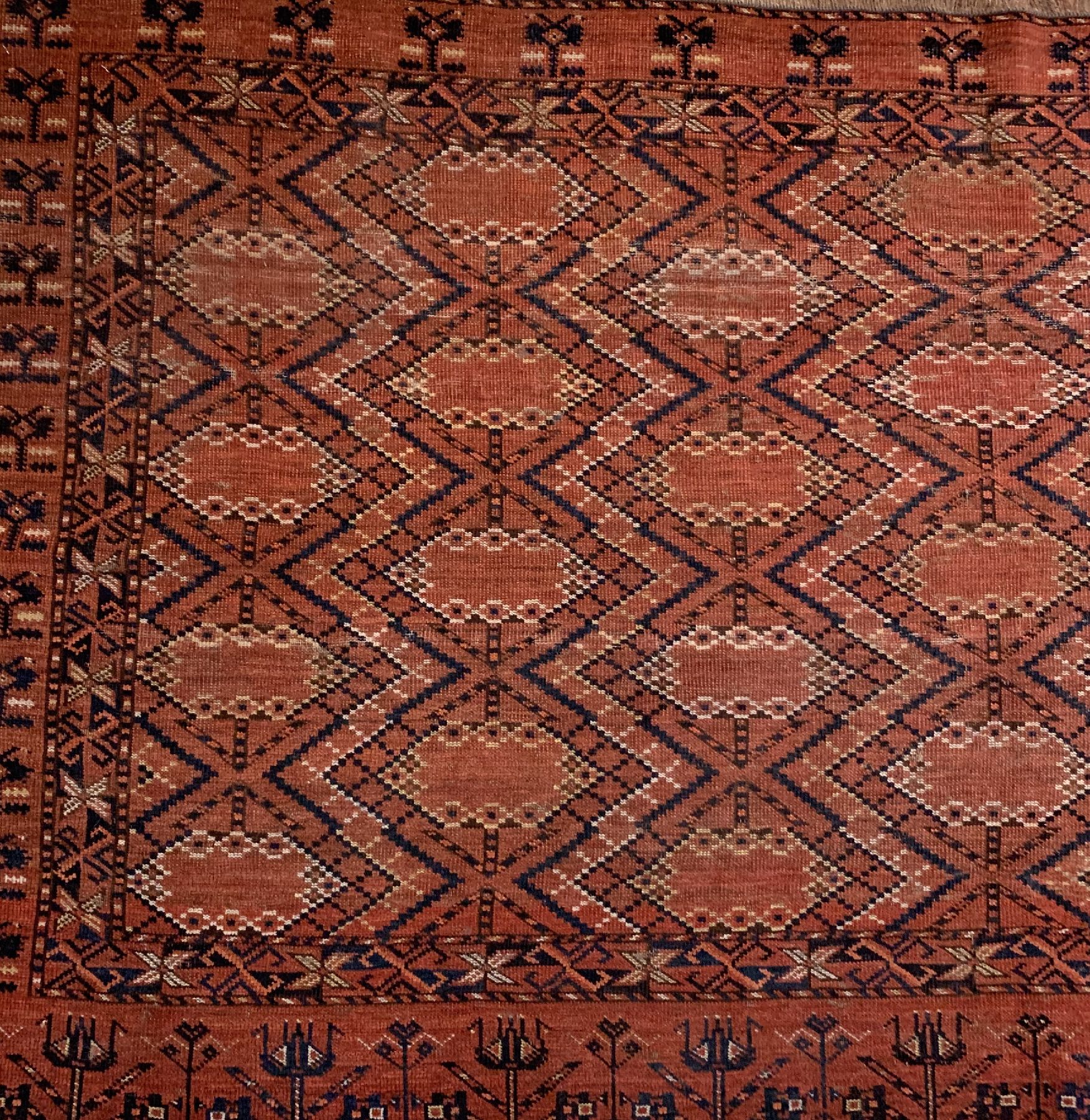 Detail b: Ersari Beschir Djowal, Turkmenistan, mitte 19 Jhd, Wolle geknüpft auf Wolle, ca. 204 x 114 cm, EHZ: 3-4