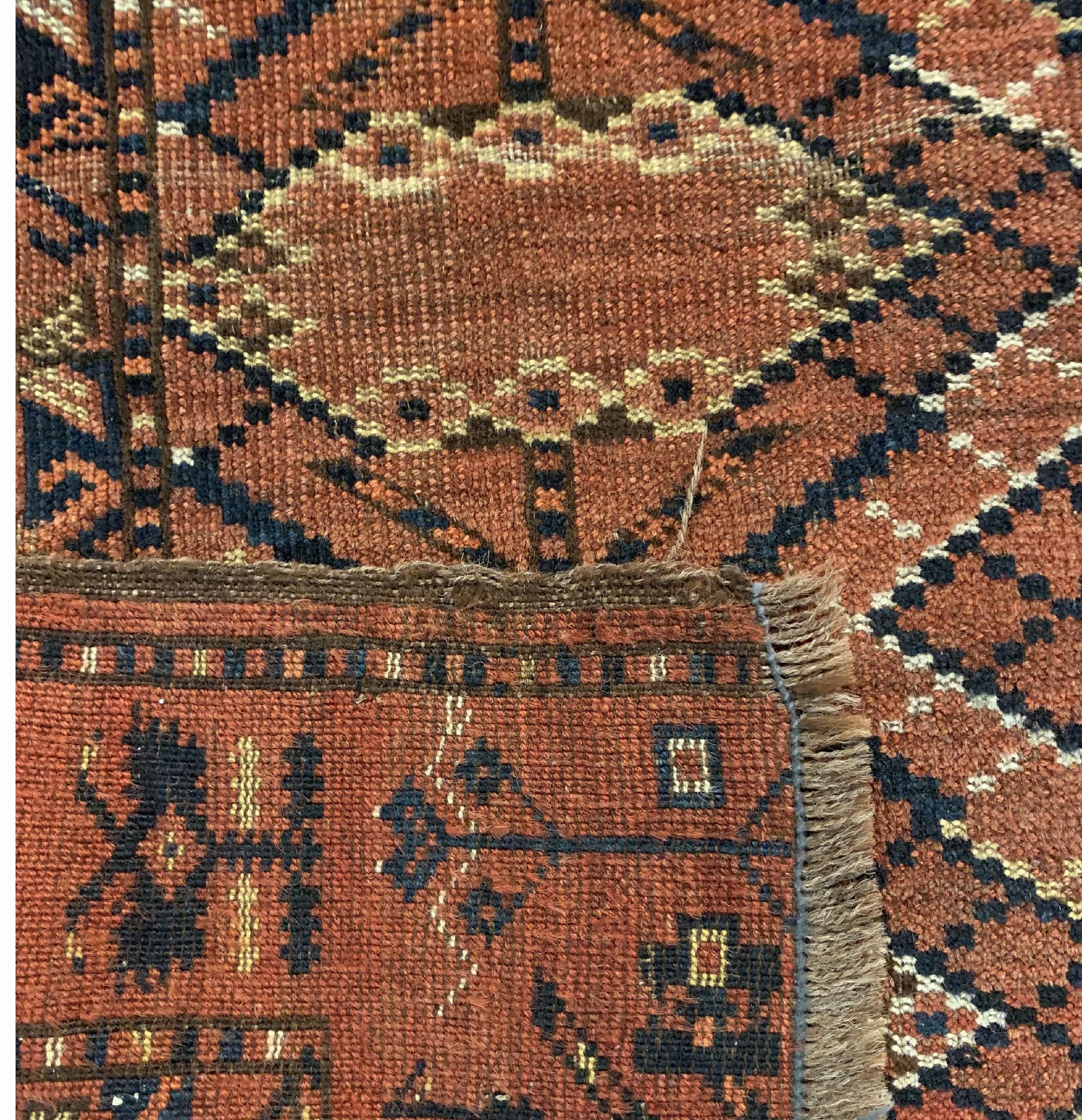 Detail e: Ersari Beschir Djowal, Turkmenistan, mitte 19 Jhd, Wolle geknüpft auf Wolle, ca. 204 x 114 cm, EHZ: 3-4