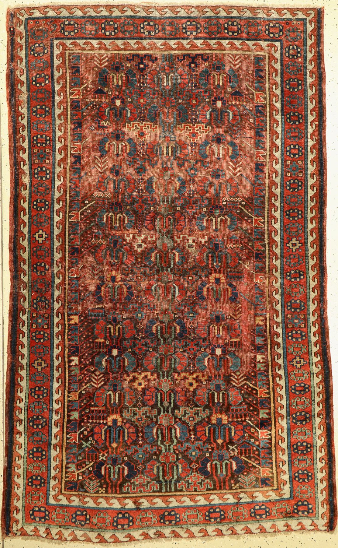 Saujbulagh antik, Persien, 19 Jhd, Wolle geknüpft auf Wolle, ca. 220 x 127 cm, EHZ: 4 (Altersbedingter Zustand).