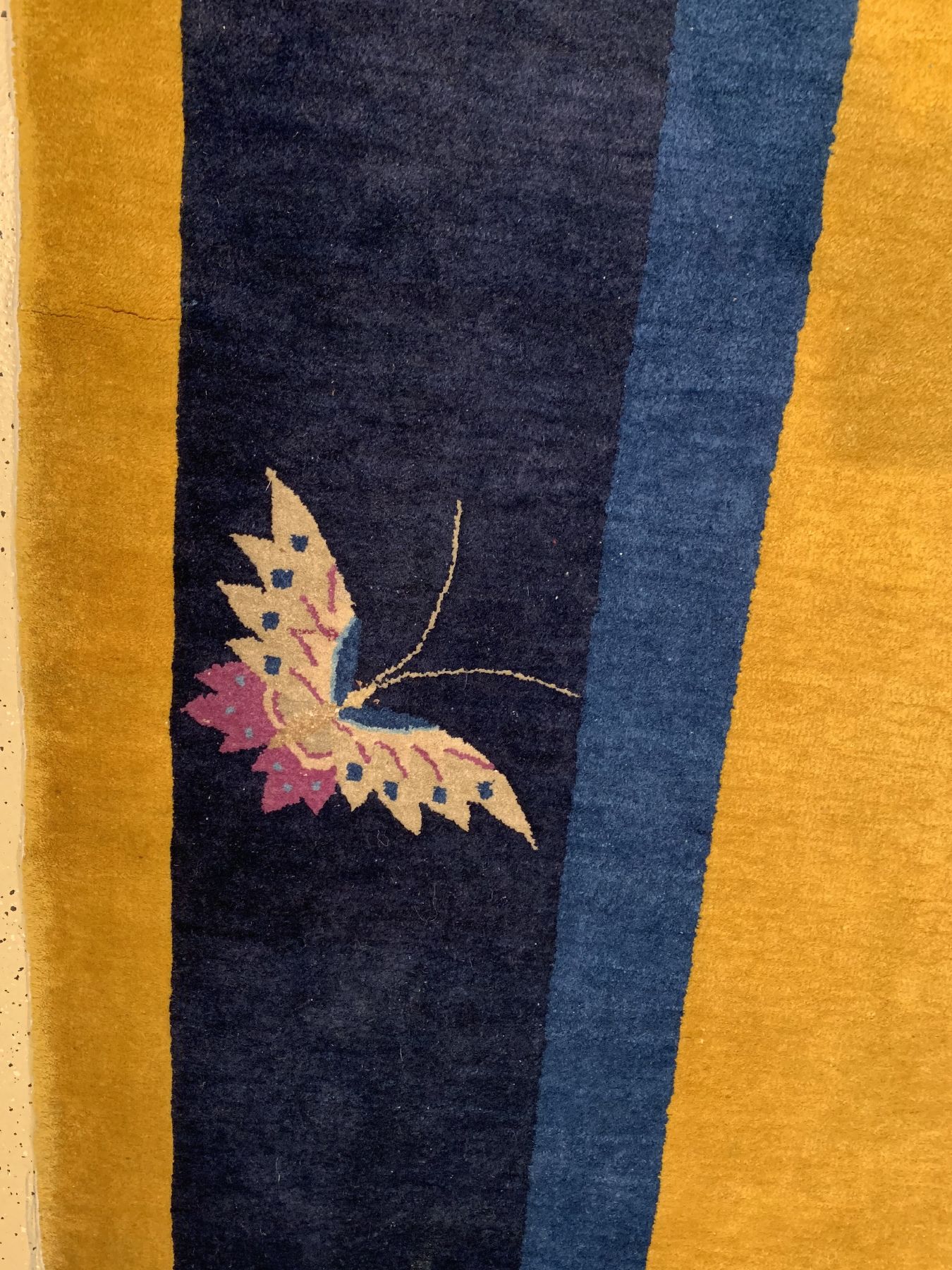 Detail c: Seltener gelbgrundiger antiker Peking, China, um 1900, Korkwolle geknüpft auf Baumwolle, ca.523 x 339 cm, EHZ:2-3