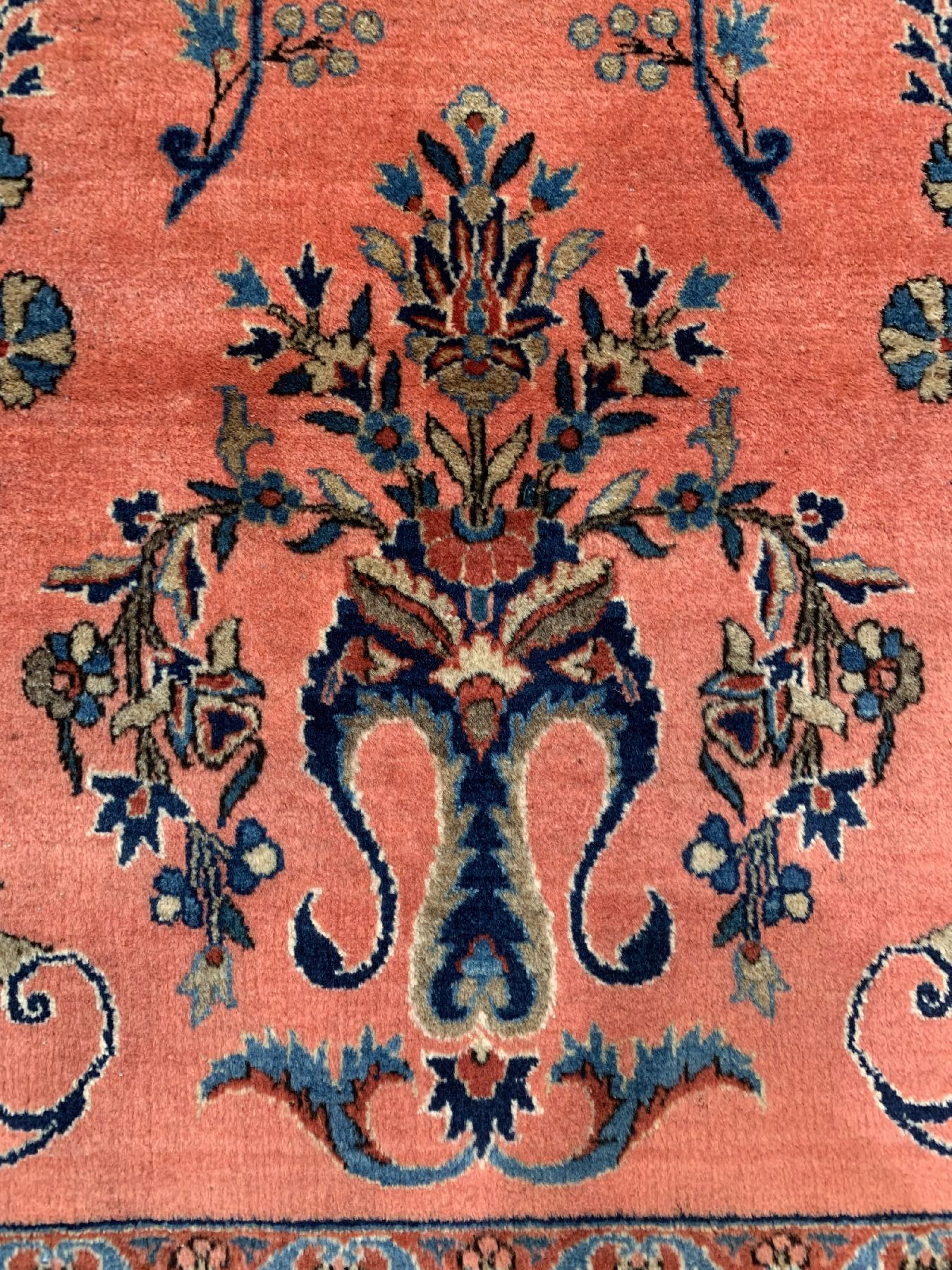 Detail b: Feiner Manchester Keschan, Persien, um 1910/1920, Korkwolle geknüpft auf Baumwolle, ca. 201 x 127 cm, EHZ: 2-3(guter Zustand).