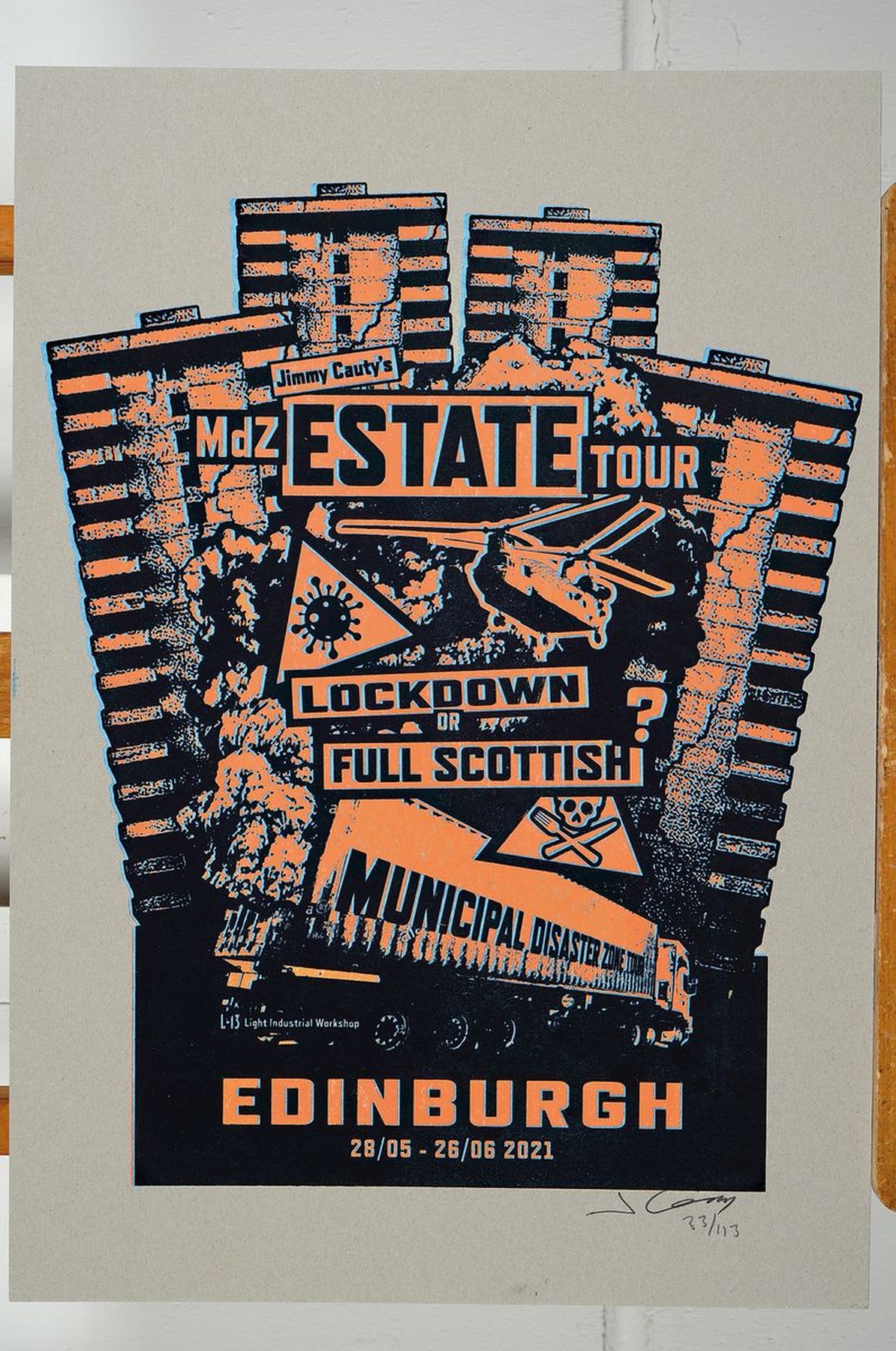 Detail l: Jimmy Cauty,geb. 1956, Konvolut aus 2 Werken, Farbsiebdruck/Karton, je re. unten sign., num., ca. 62x43 cm, 60x42 cm