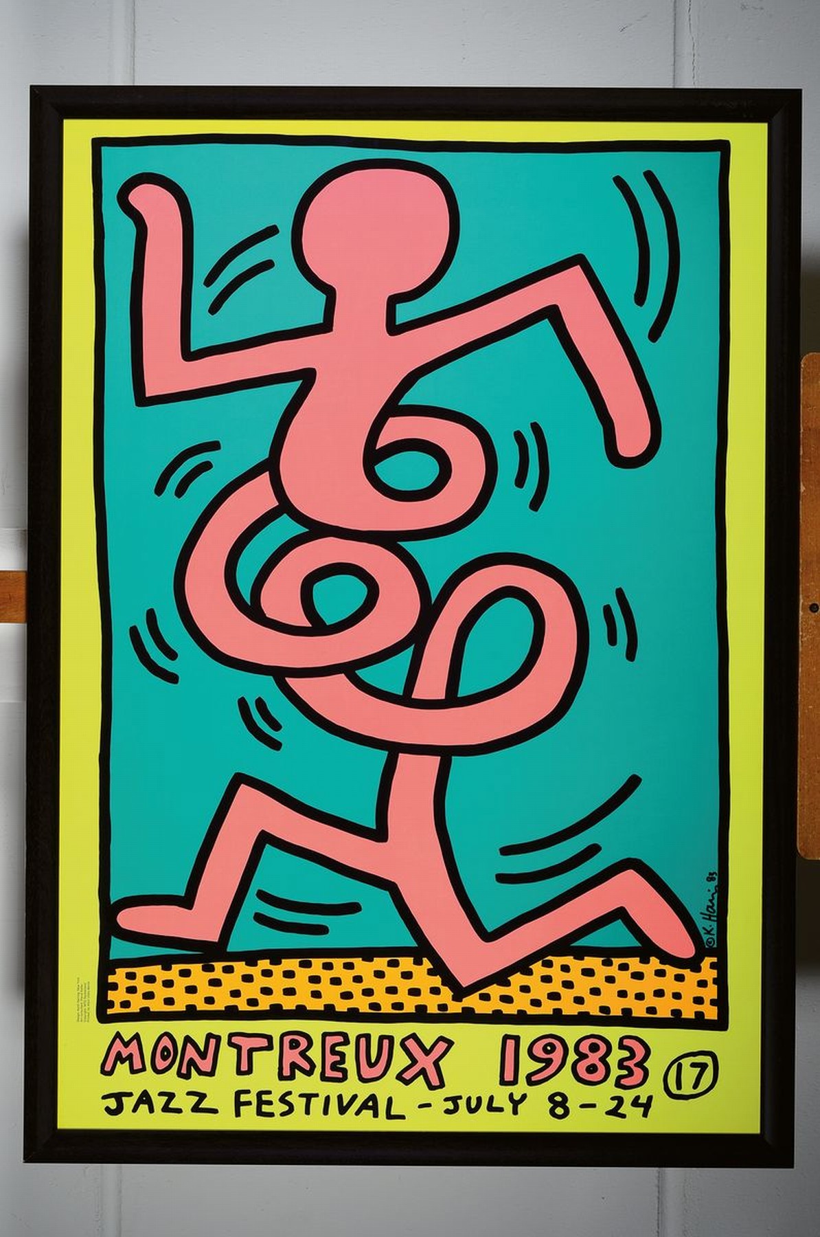 Detail k: Keith Haring, 1958-1990, Jazz Festival 1983, Farboffset, seitlich recht handsign., dat. 83, unter Glas gerahmt, gesamt ca. 107x76cm, R. mit gebrsp.