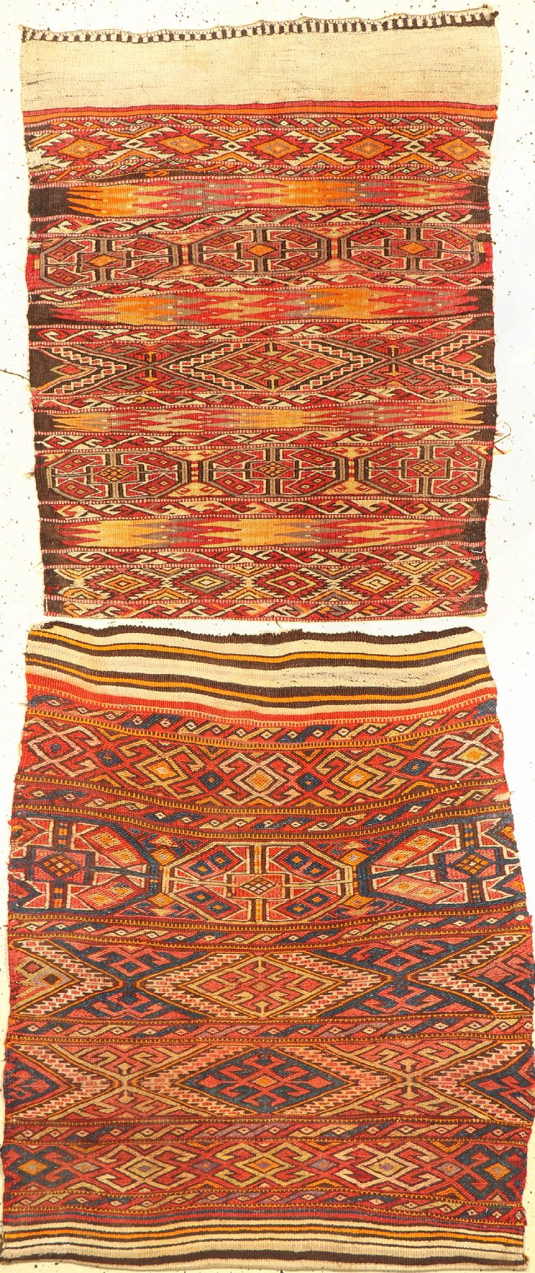 1 paar Taschenfront, Türkei, um 1940, Wolleauf Wolle, ca. 115 x 98 cm, EHZ: 2-3