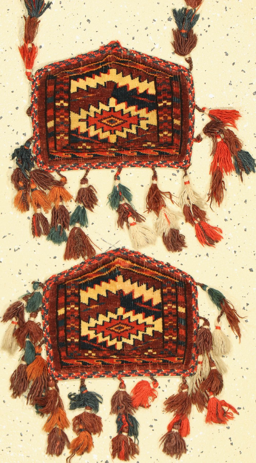 1 paar Baby Yomuth Asmalik, Turkmenistan, um 1900, Wolle auf Wolle, ca. 23 x 20 cm, EHZ:2
