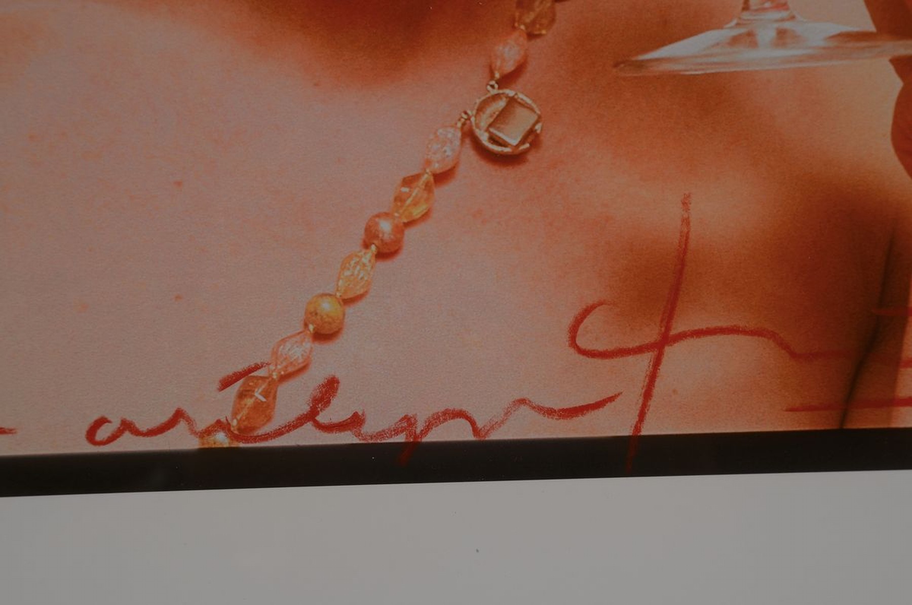 Detail a: Bert Stern, 1929-2013, "Marilyn with Champagne", Fotografie auf dickem mattem Fotopapier, Drucktechnik: hochwertiger Iris-Print, handsign., ...