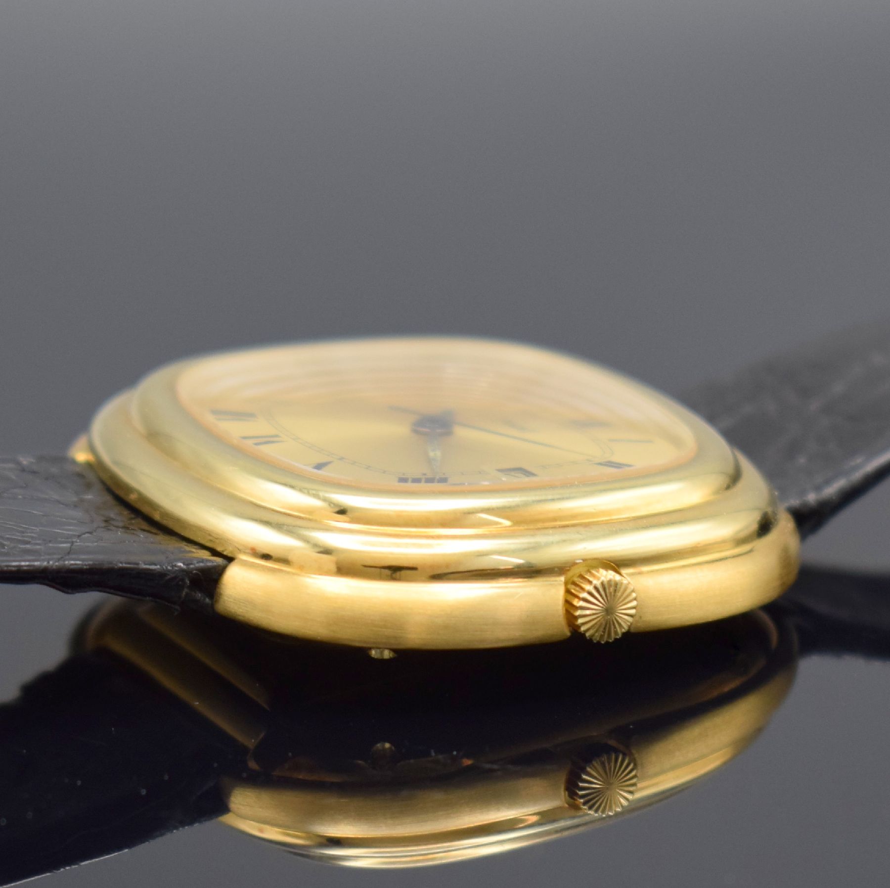 Detail g: PIAGET seltene übergroße Herrenarmbanduhr mit Kaliber "BETA 21" in GG 750/000 Referenz 15101, Schweiz um 1970, quarz, massives gestuftes ...