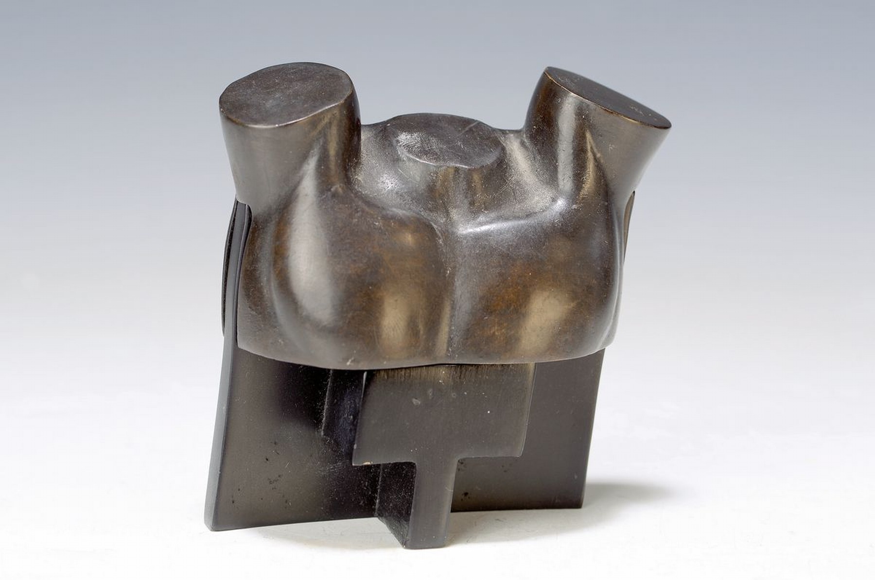 Miguel Ortiz Villanueva de Algaidas Berrocal, 1933 Algaidas-2006 Antequera, Torso D (Opus 476) 1996, Bronze, 2-tlg. "Puzzle"-Skulptur, ...