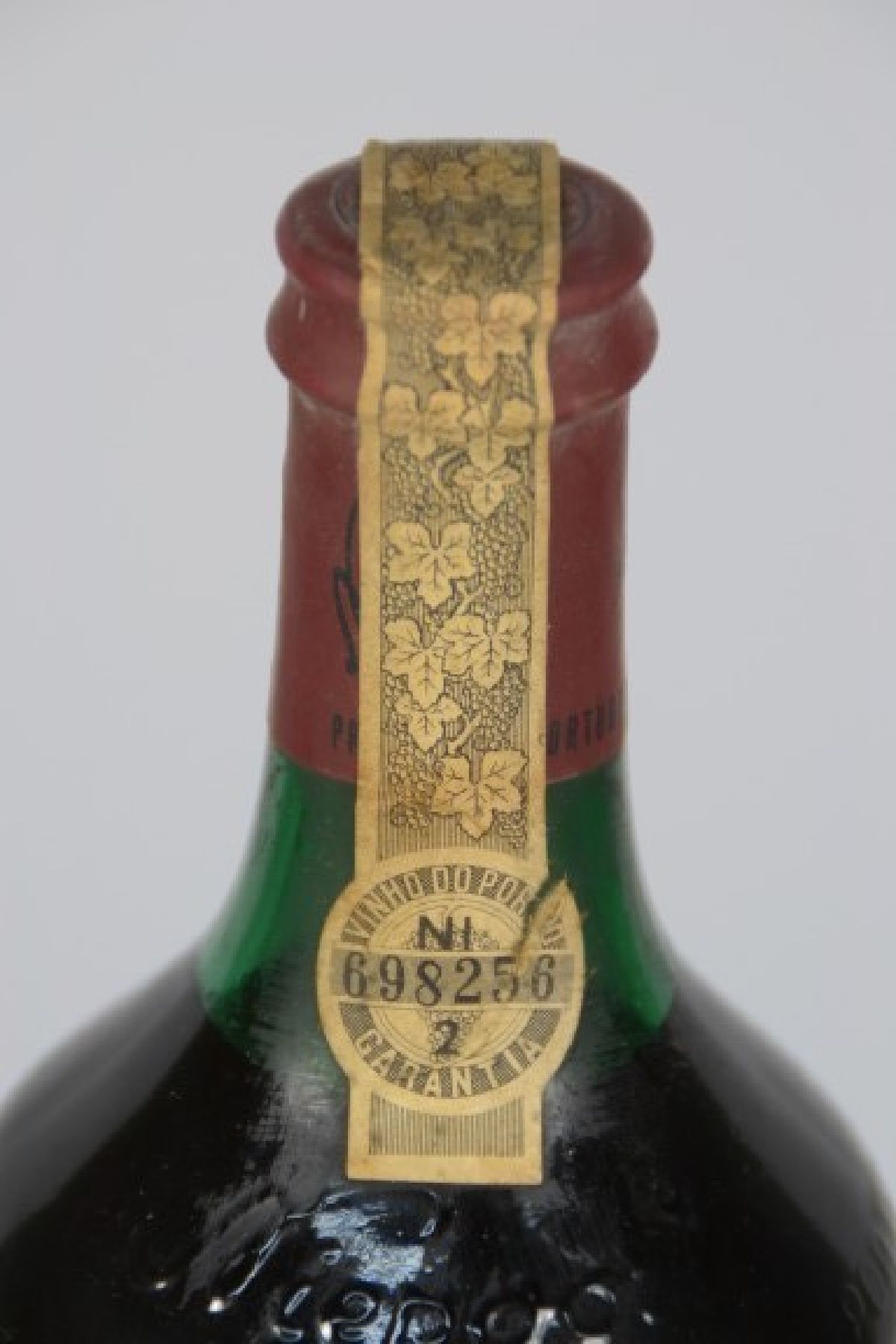 Detail a: 1 Flasche Portwein Porto Colheita 1966, Füllstand into neck, 75cl