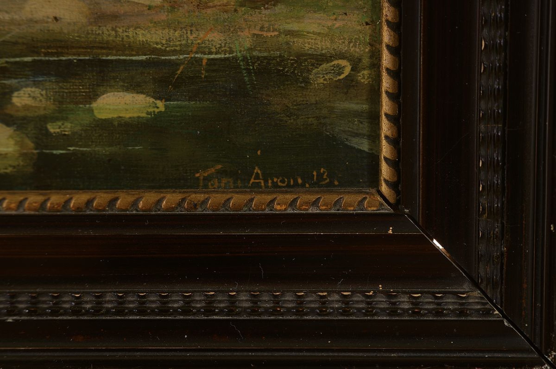 Detail a: Toni Aron, 1859 Esseg/Kroatien-1920 Leipzig, Junge Frau mit Tracht in Gebirgslandschaft, neben ihr ein Dackel, im Korb und in der Schürze kleine ...