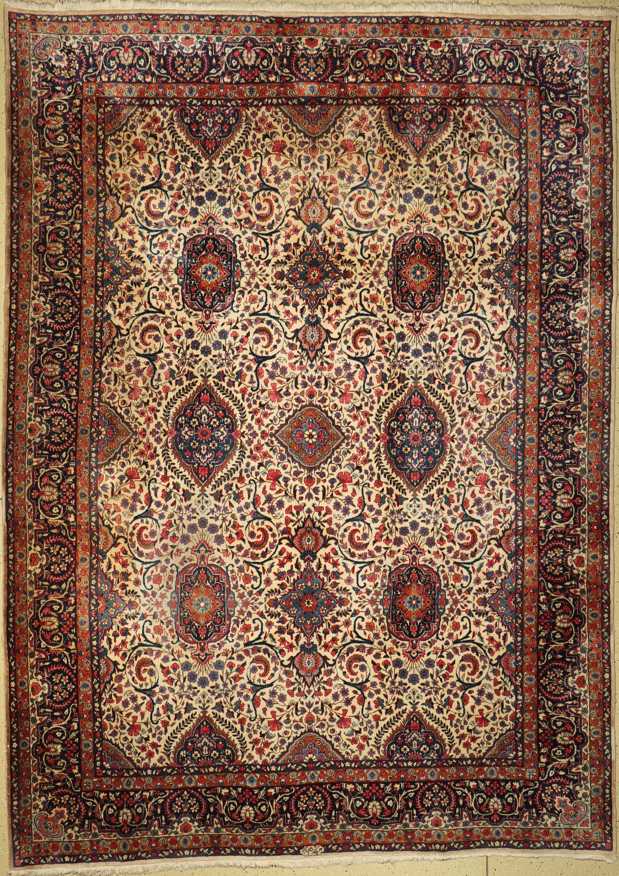 Yazd fein Signiert, Persien, um 1960, Korkwolle, ca. 360 x 260 cm, EHZ: 2-3
