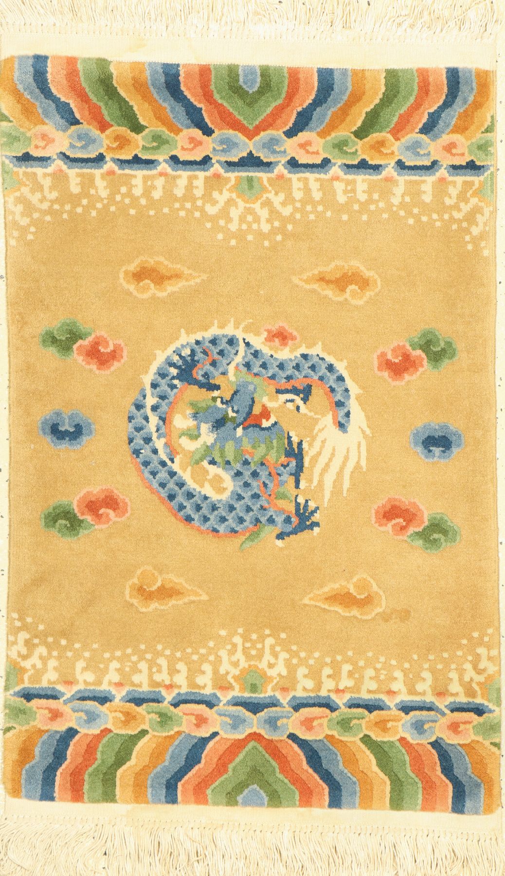 Drachenteppich, China, ca. 50 Jahre, Wolle auf Baumwolle, ca. 92 x 62 cm, EHZ: 2