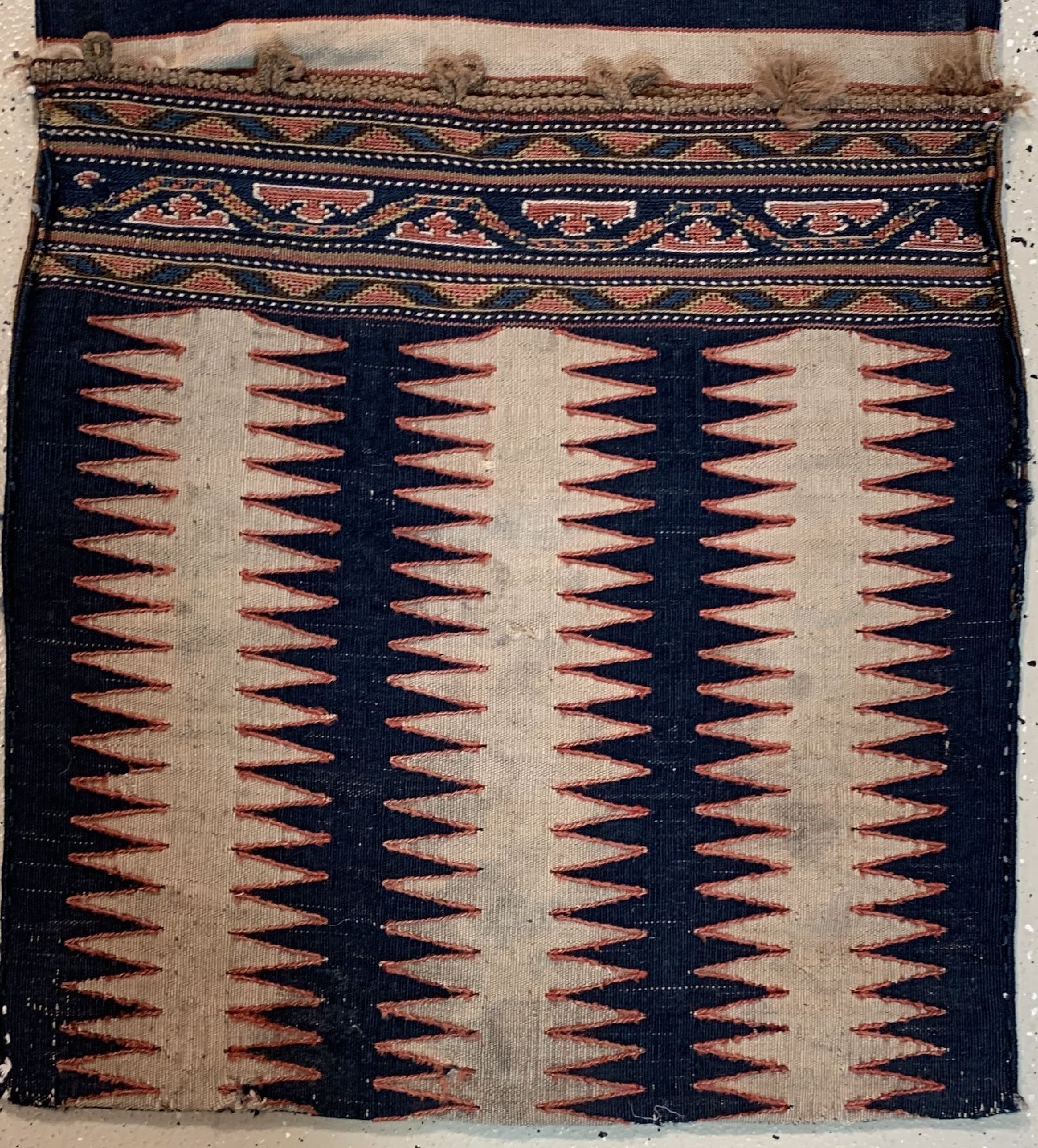 Detail b: Shahsawan Kelim Doppeltasche, Persien, um 1900, Wolle auf Wolle, ca. 127 x 53 cm, EHZ: 3