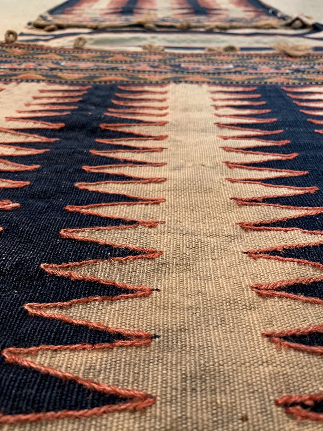Detail c: Shahsawan Kelim Doppeltasche, Persien, um 1900, Wolle auf Wolle, ca. 127 x 53 cm, EHZ: 3