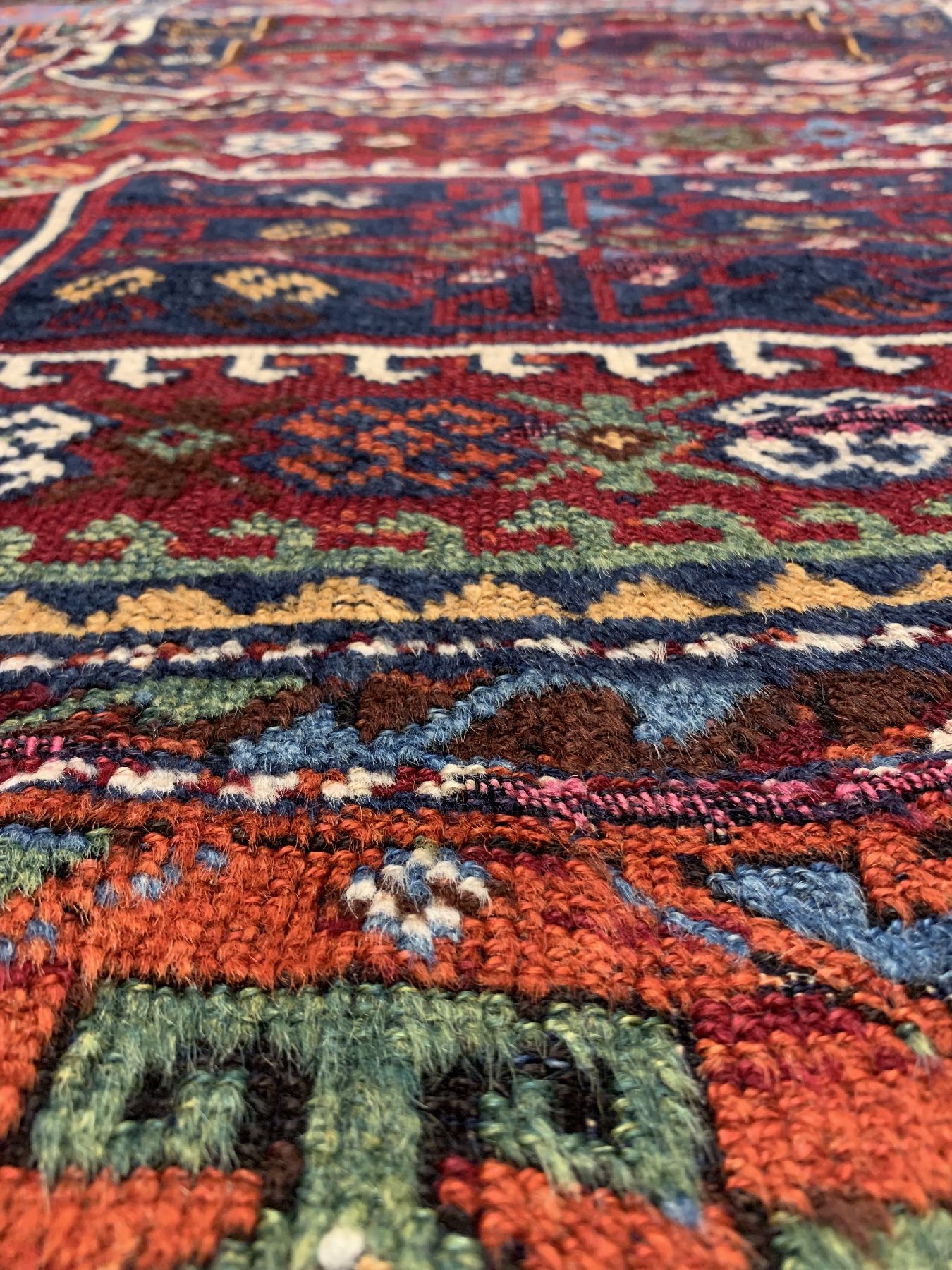 Detail d: Kurdischer Dorfteppich, Türkei, Ende 19 Jhd, Wolle geknüpft auf Wolle, ca, 179 x 119 cm, EHZ: 3
