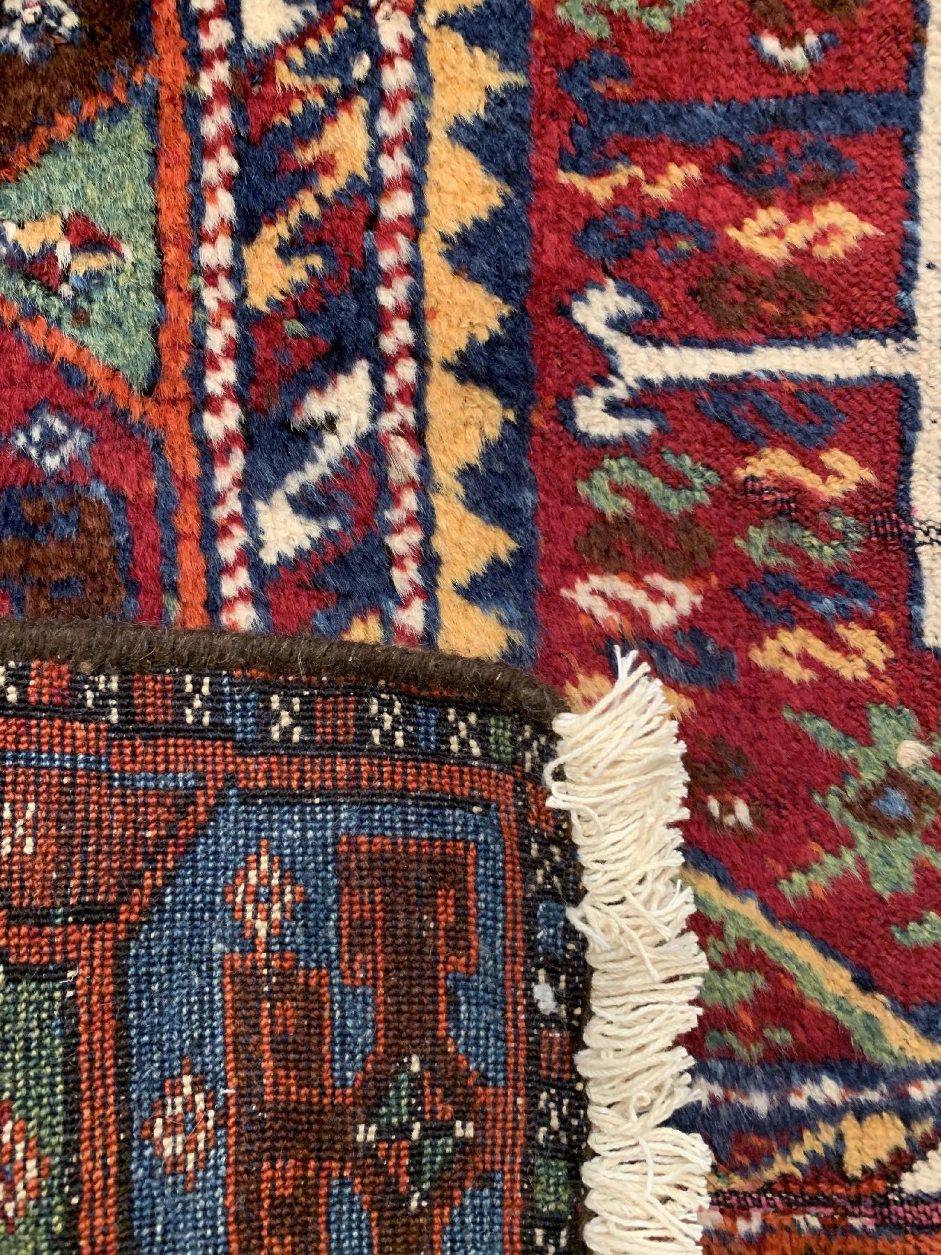 Detail e: Kurdischer Dorfteppich, Türkei, Ende 19 Jhd, Wolle geknüpft auf Wolle, ca, 179 x 119 cm, EHZ: 3