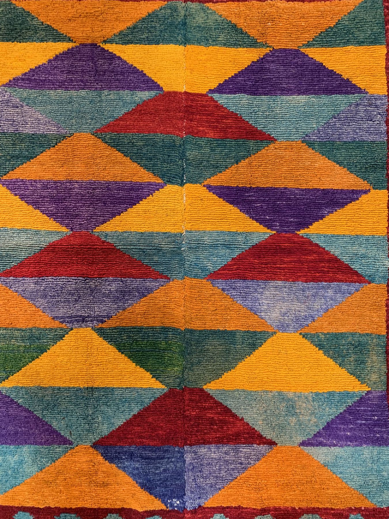 Detail a: Hirtenteppich, Türkei, um 1940, Wolle auf geknüpft auf Wolle, ca. 124 x 104 cm, EHZ: 2 (guter Zustand).Zweibahnig